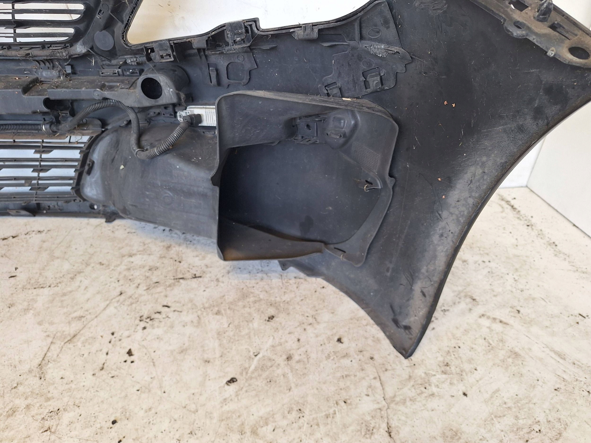 PEUGEOT 308 T9 13-17 bumper + LED