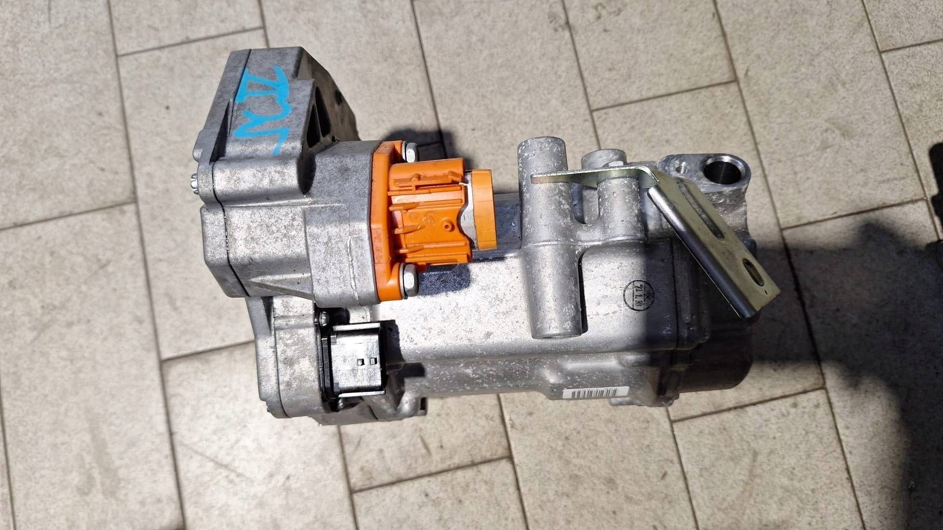 air conditioning compressor Renault Scenic E-Tech V 926005MP0A as new