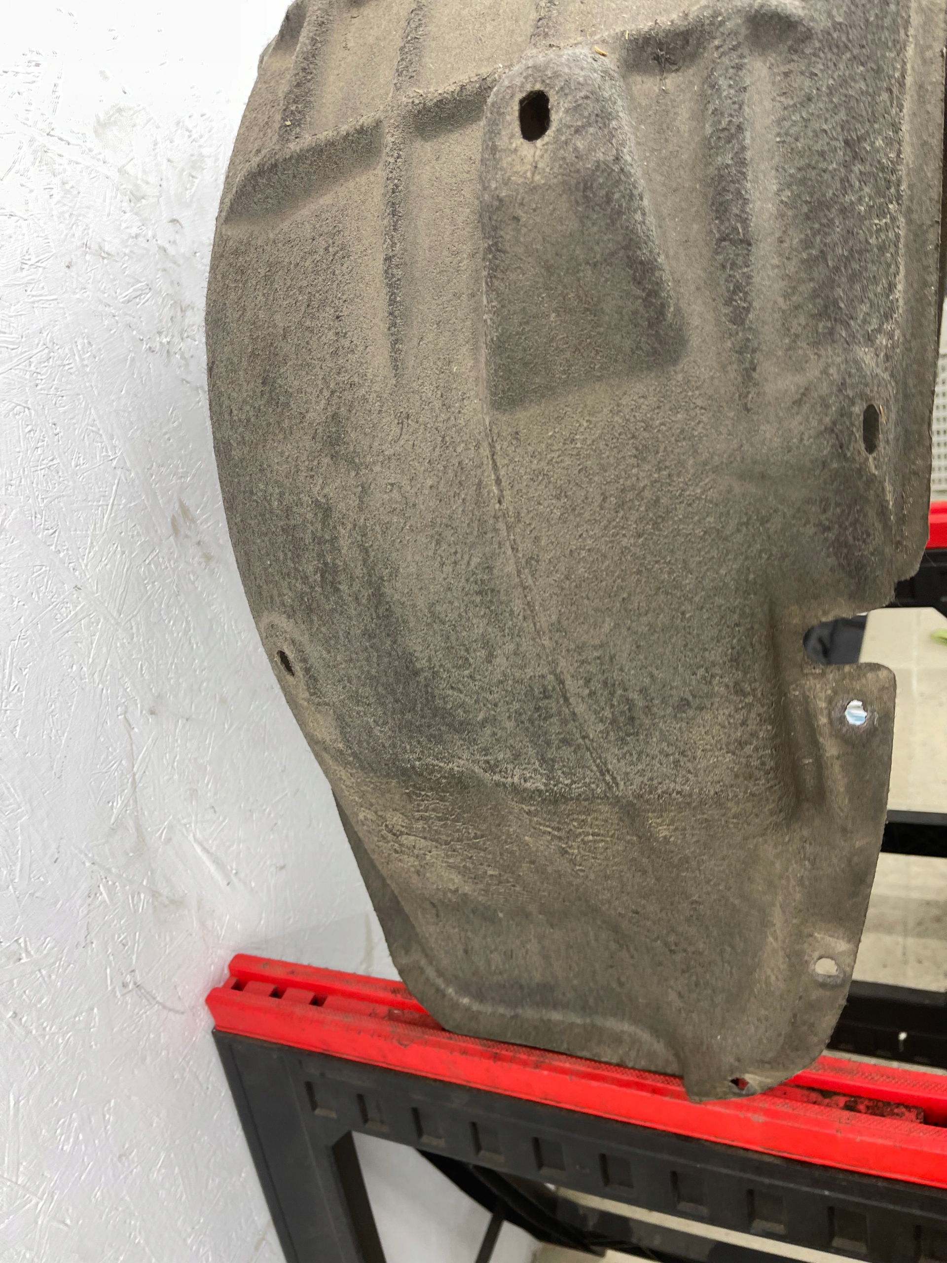 mudguard right rear part rear. AUDI A5 8T COUPE 3D 8T0810172C