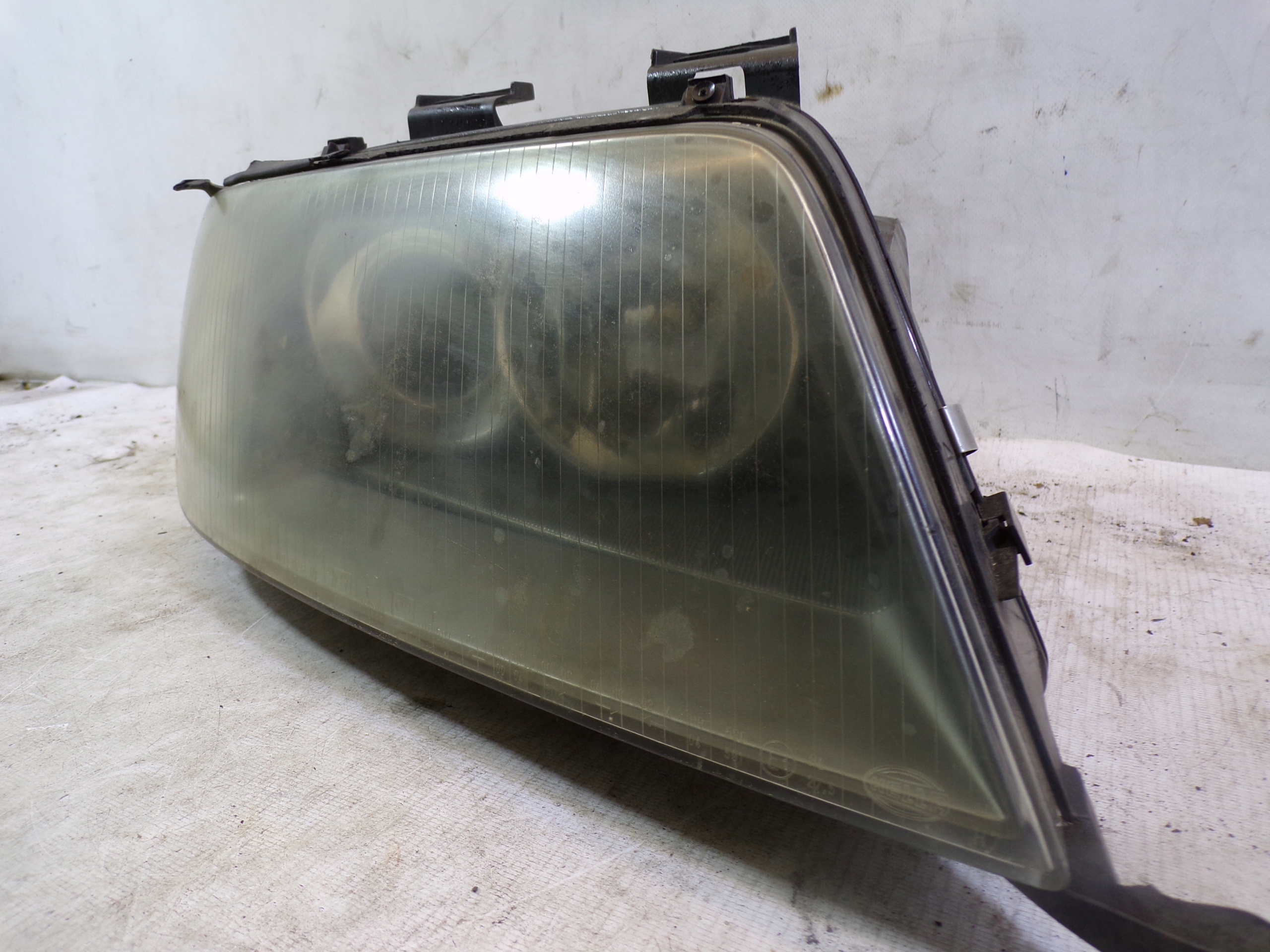 light front front right AUDI A6 C5 XENON (1) (K)