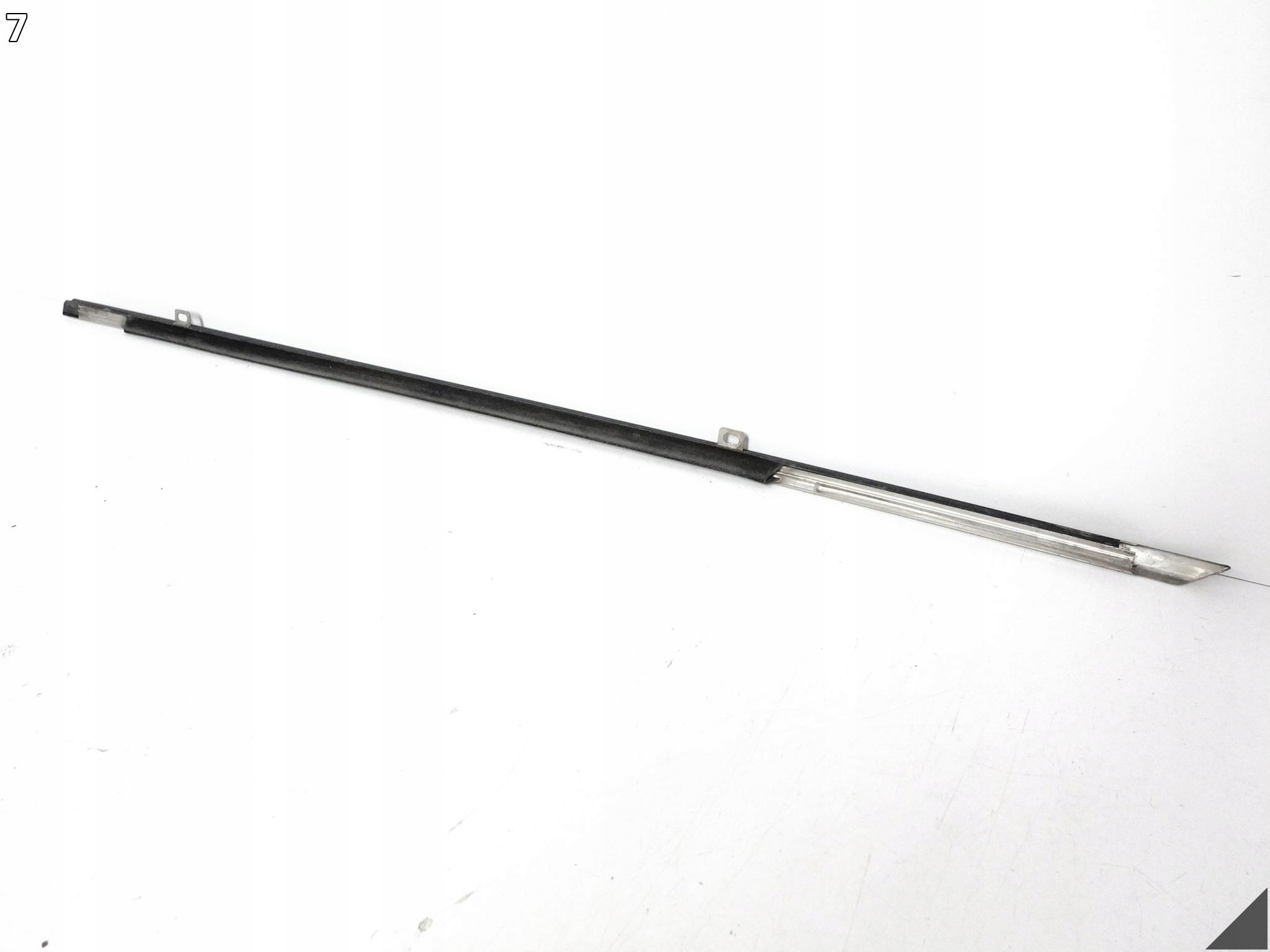 BENTLEY CONTINENTAL FLYING SPUR 3W5 06-12 moulding dust front right