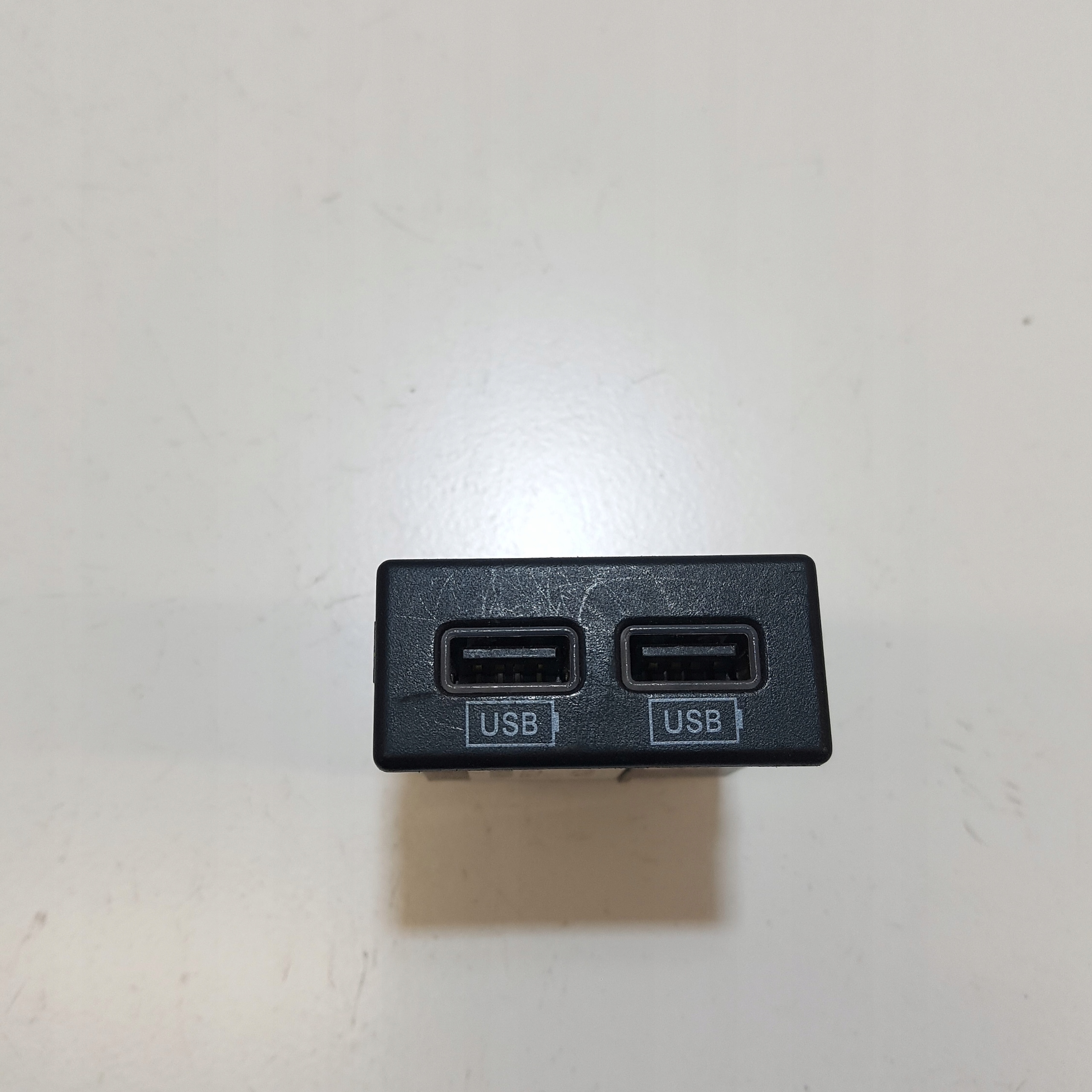 various adapter USB JEEP GRAND CHEROKEE WK2 68145567AA