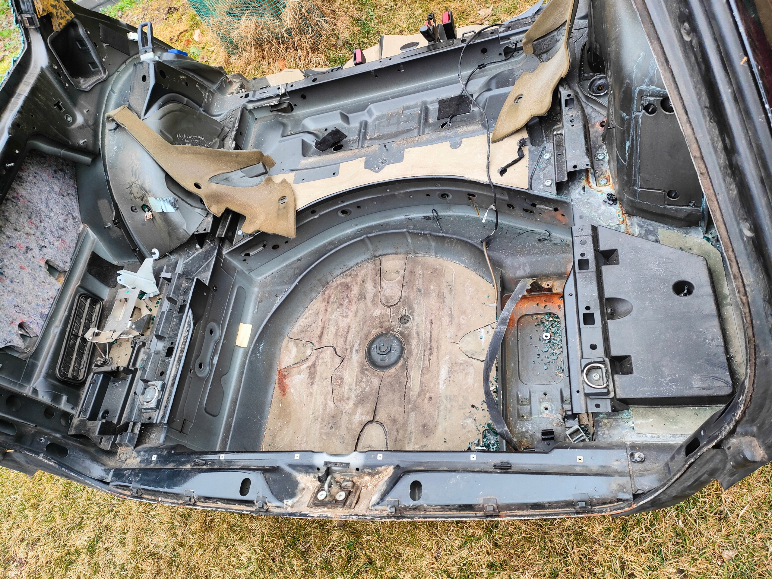 MERCEDES E KLASA W211 fender rear quarter KOMBI rear panel right left