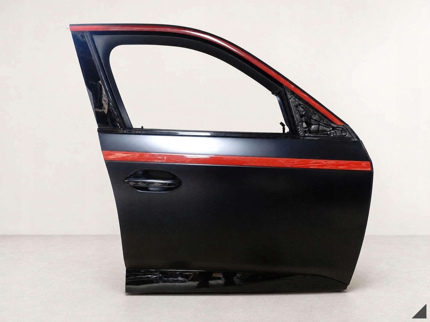 BMW XM G09 XM Label Red 23- door + window mouldings handle front right P95/9