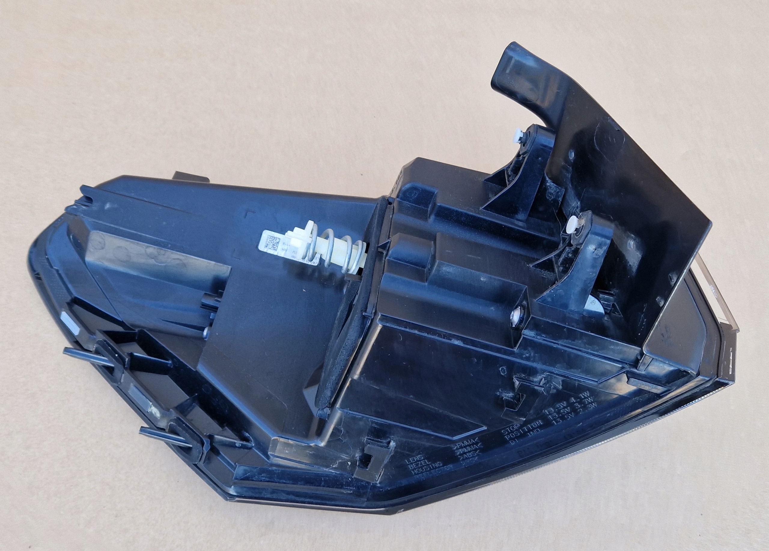 light rear part left LED VW TAIGO 2G7945096 right as new original