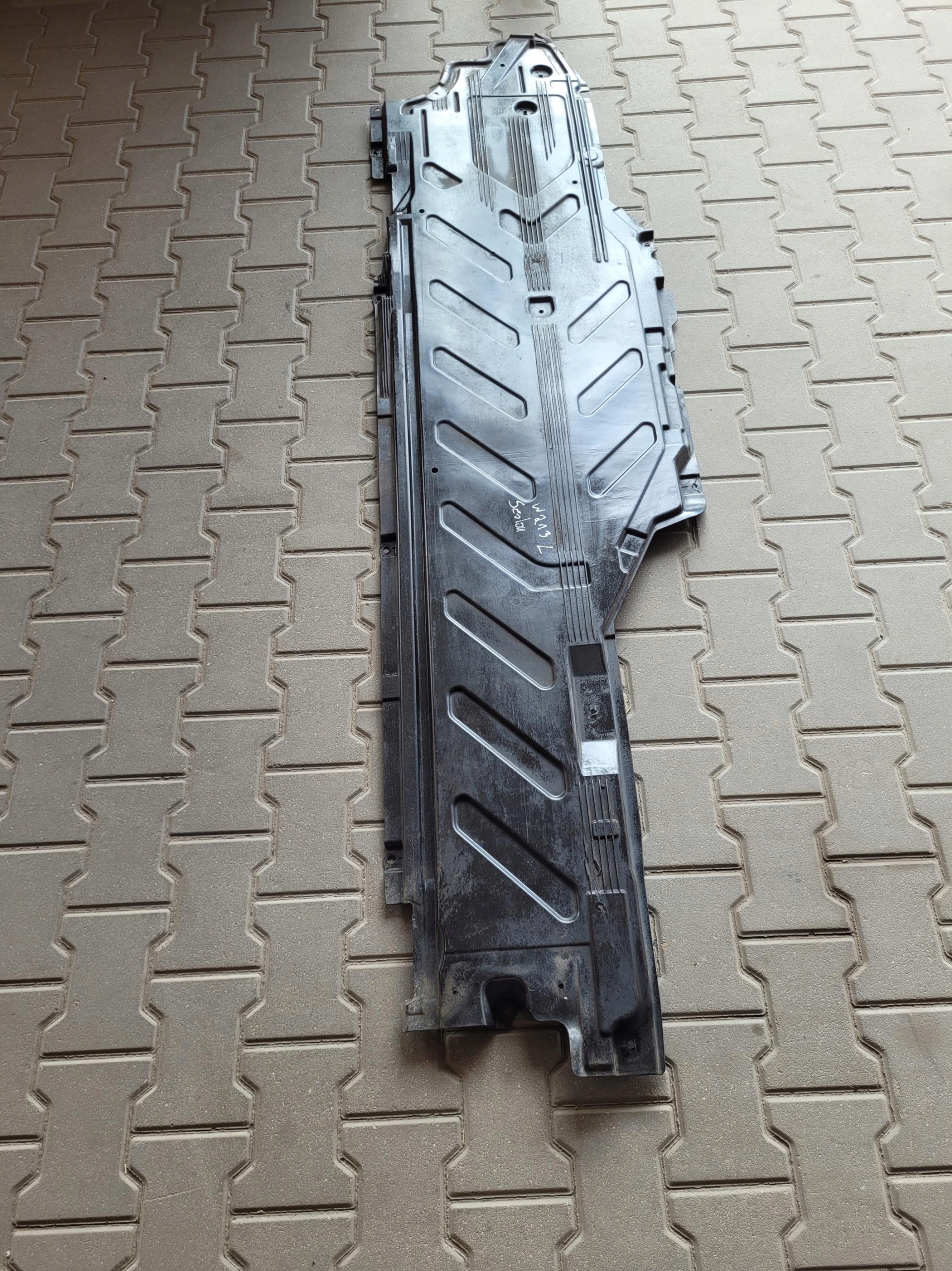 cover chassis left A2136803906 MERCEDES W213 E 220 D 2.0 CDI
