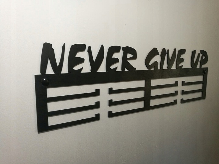 WIESZAK NA MEDALE MEDALÓWKA NEVER GIVE UP CZARNY Kod producenta NGU-1