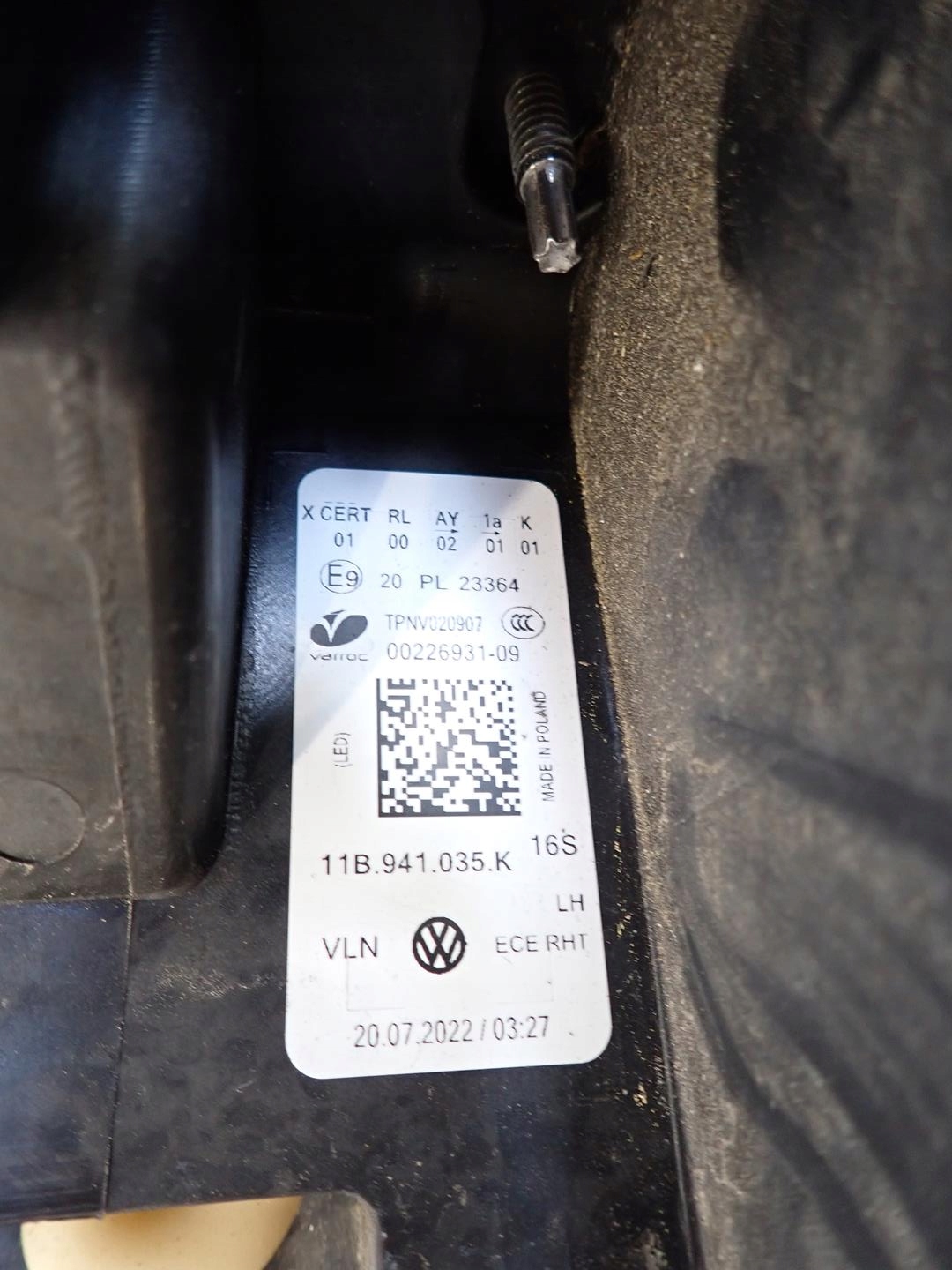 light front front left VW ID4 2020- 11B941035K