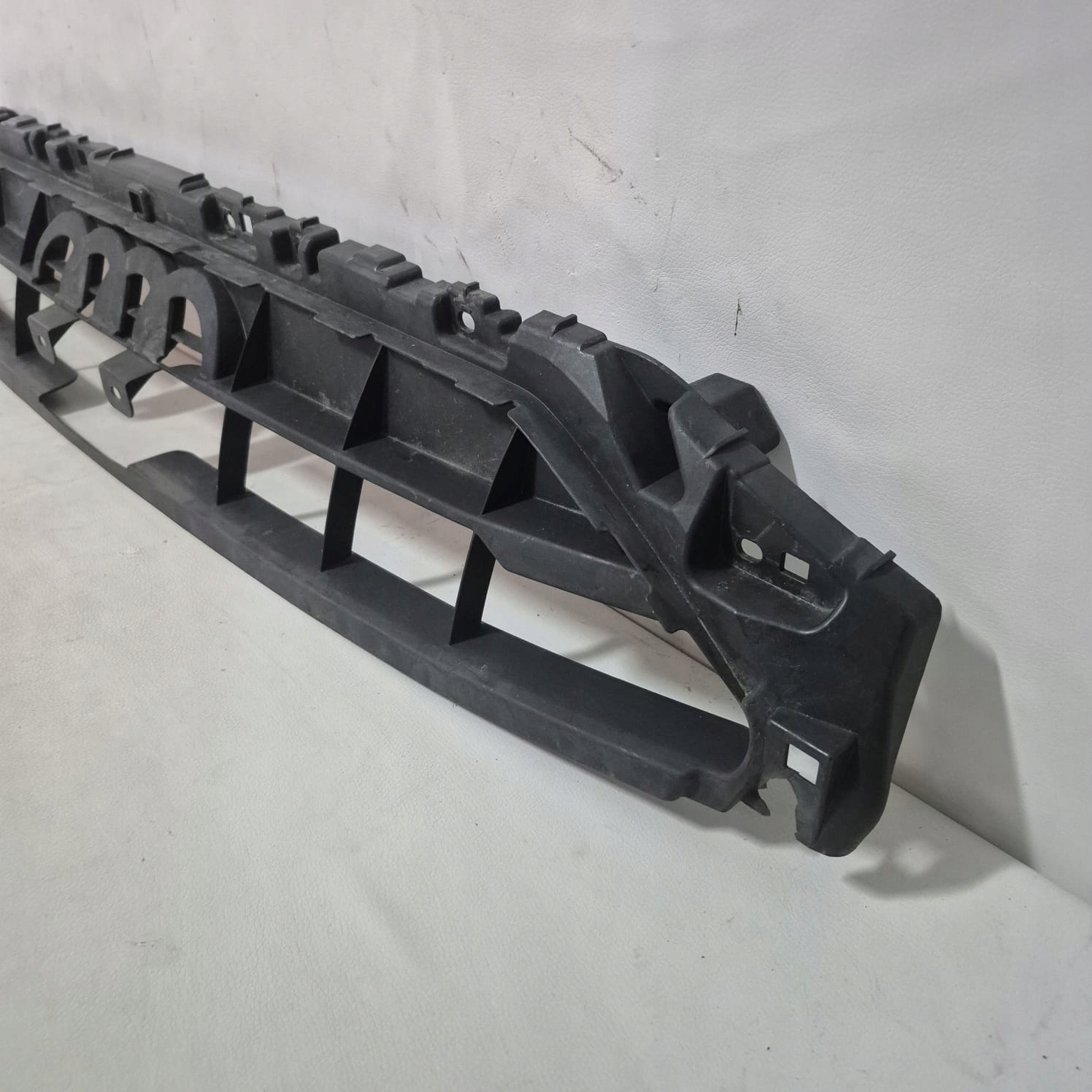 AUDI A4 B9 LIFT -> pillar GRILLA grille front front 8W0807233C