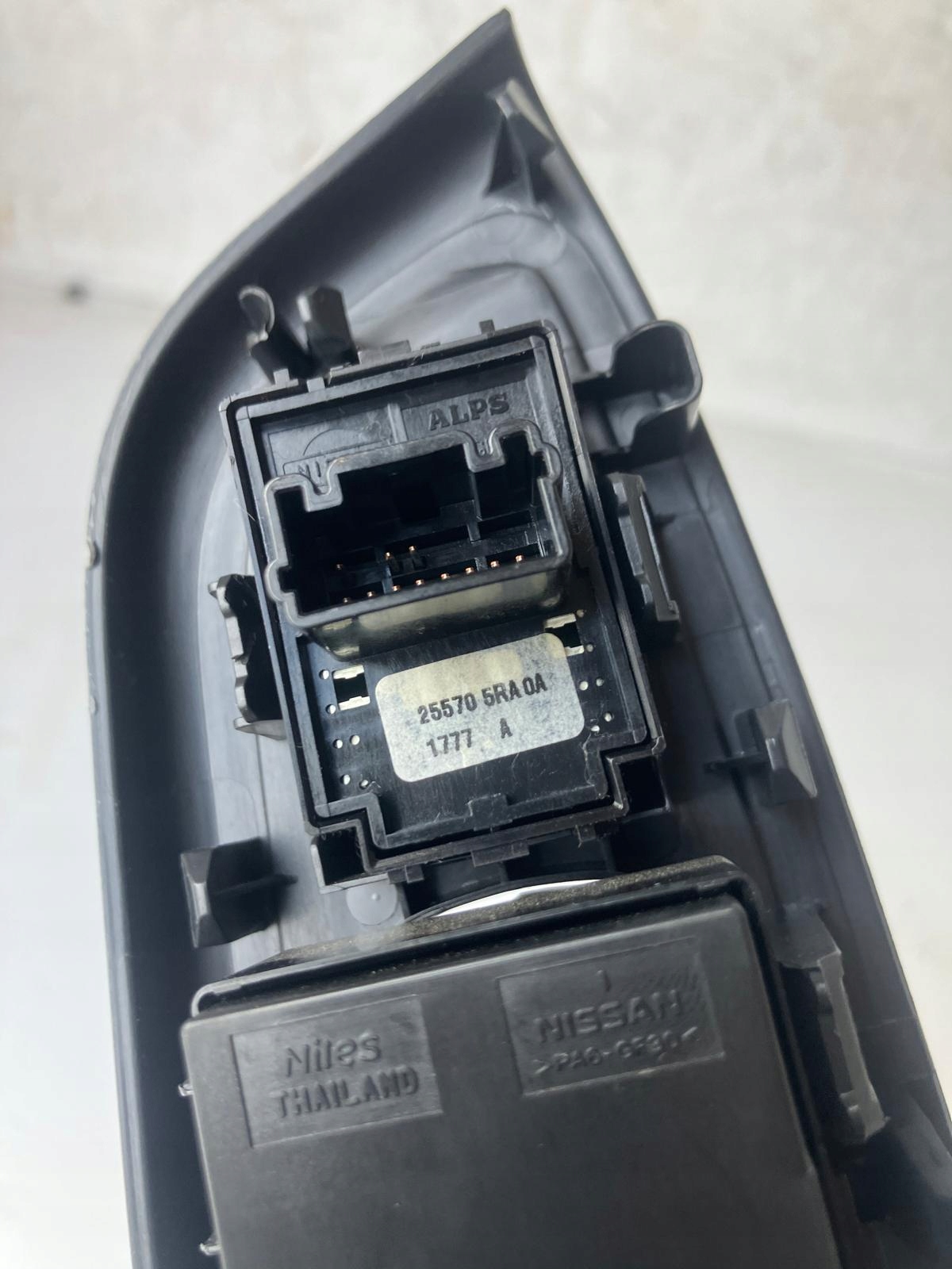 PANEL window control switch of mirrors NISSAN MICRA K14 255705RA0A EU
