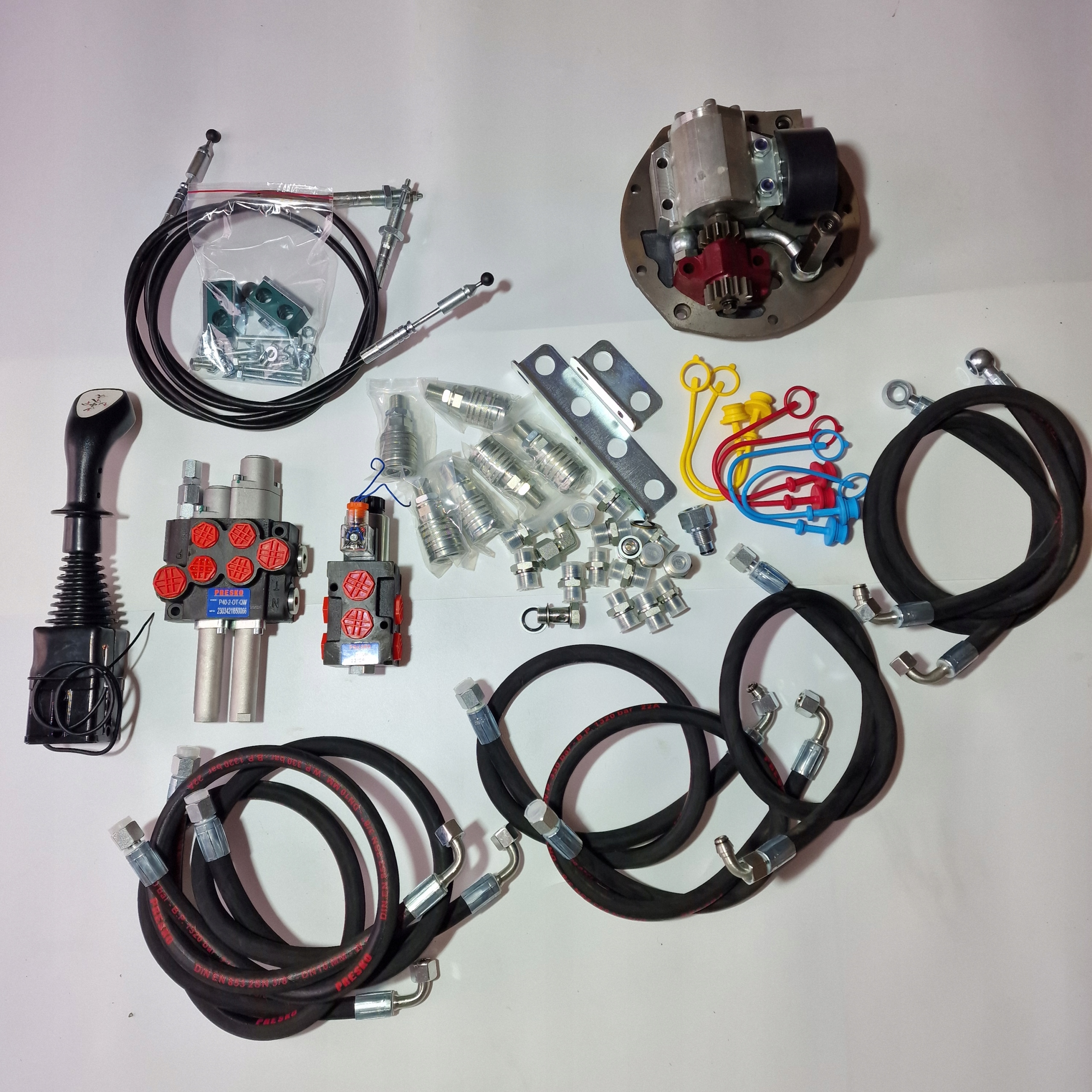 Externí Rozdělovač 3-SEKČNÍ C-360 S Krytem Joysticku, Elektroventil Tur