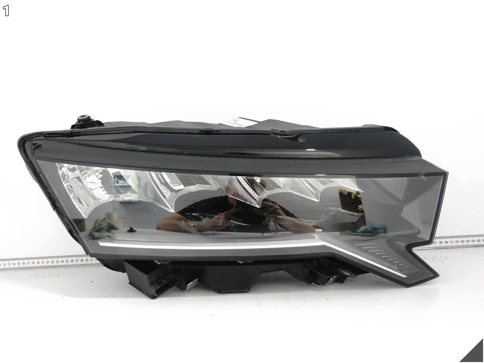SKODA OCTAVIA IV 4 5E4 LIFT 24- light HEADLIGHT FULL LED right front EUROPA