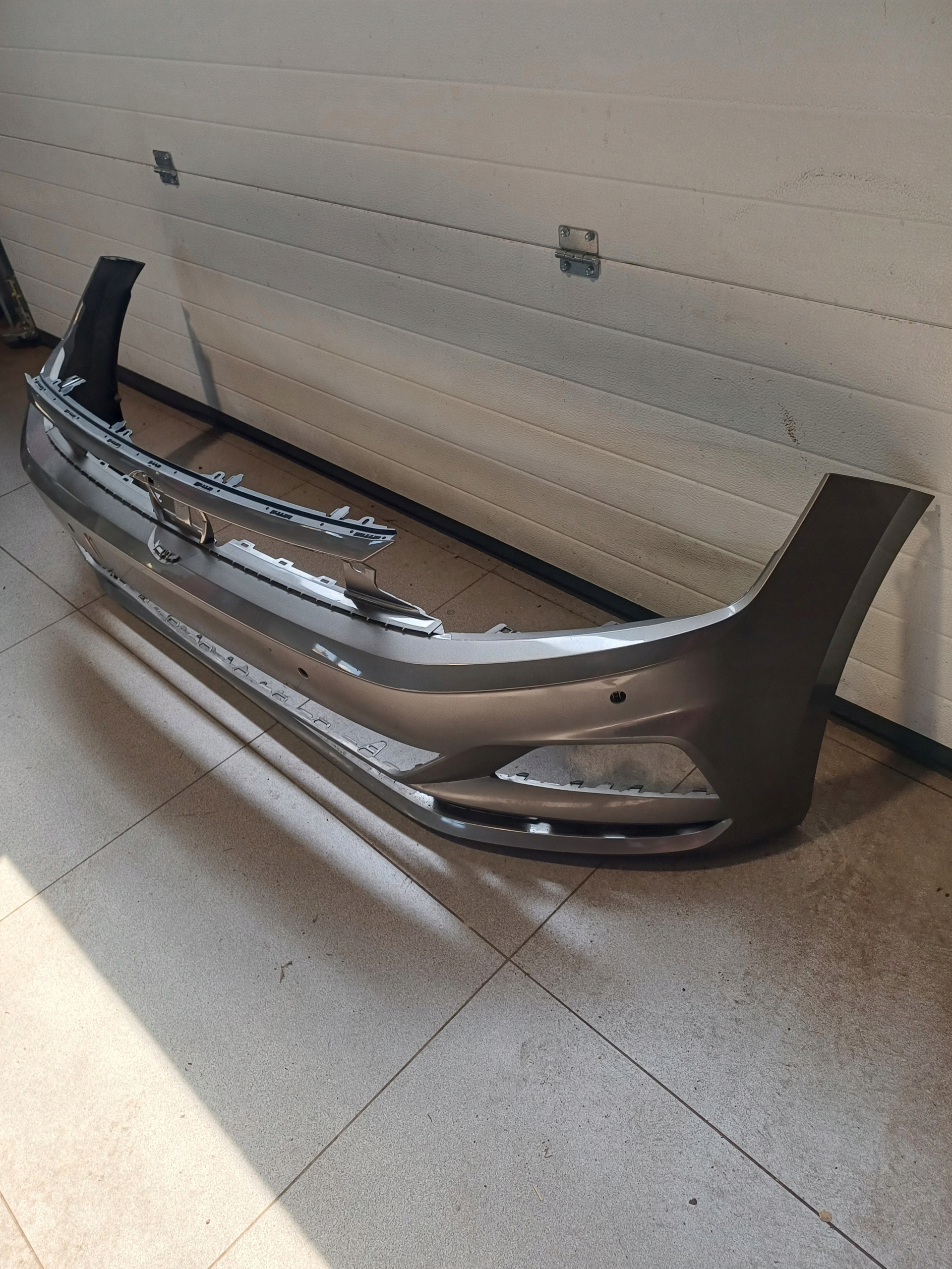 bumper front front VW POLO 6 VI 2G0 17R- 4 X PDC 2G0807221