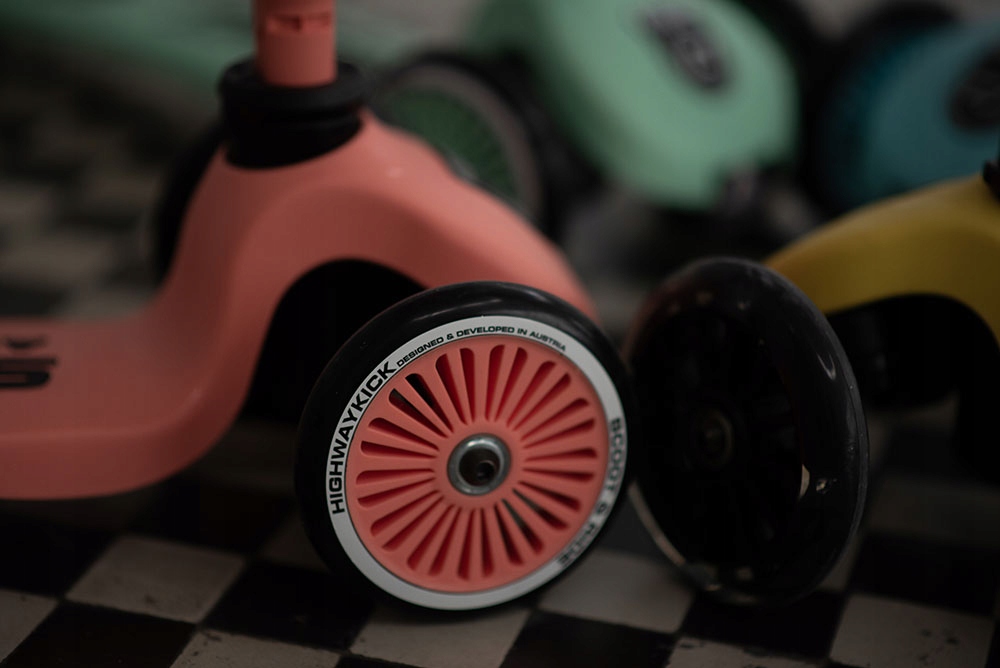 SCOOTANDRIDE Highwaykick1 Lemon - Hulajnoga i Jeździk 2w1 dla dzieci 1-5 Hamulec tak