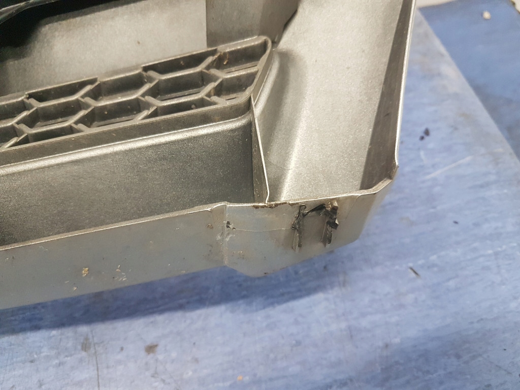 Toyota Verso AR2 Kühlergrill FRONTGRILL Kühlergitter - Thumbnail 7