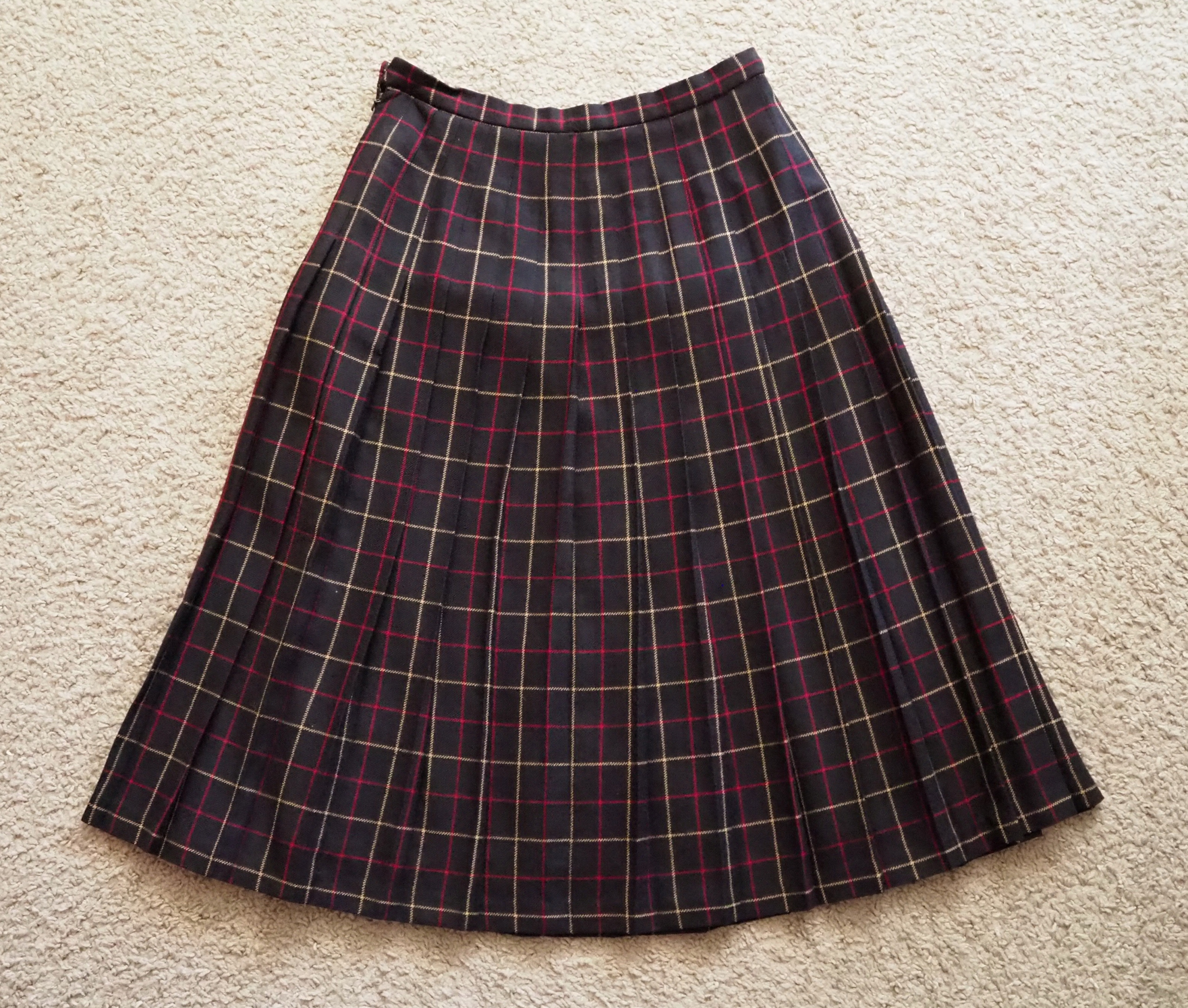 EDINBURGH SPÓDNICA PLISOWANA WEŁNA R. 42/XL Rozmiar 42