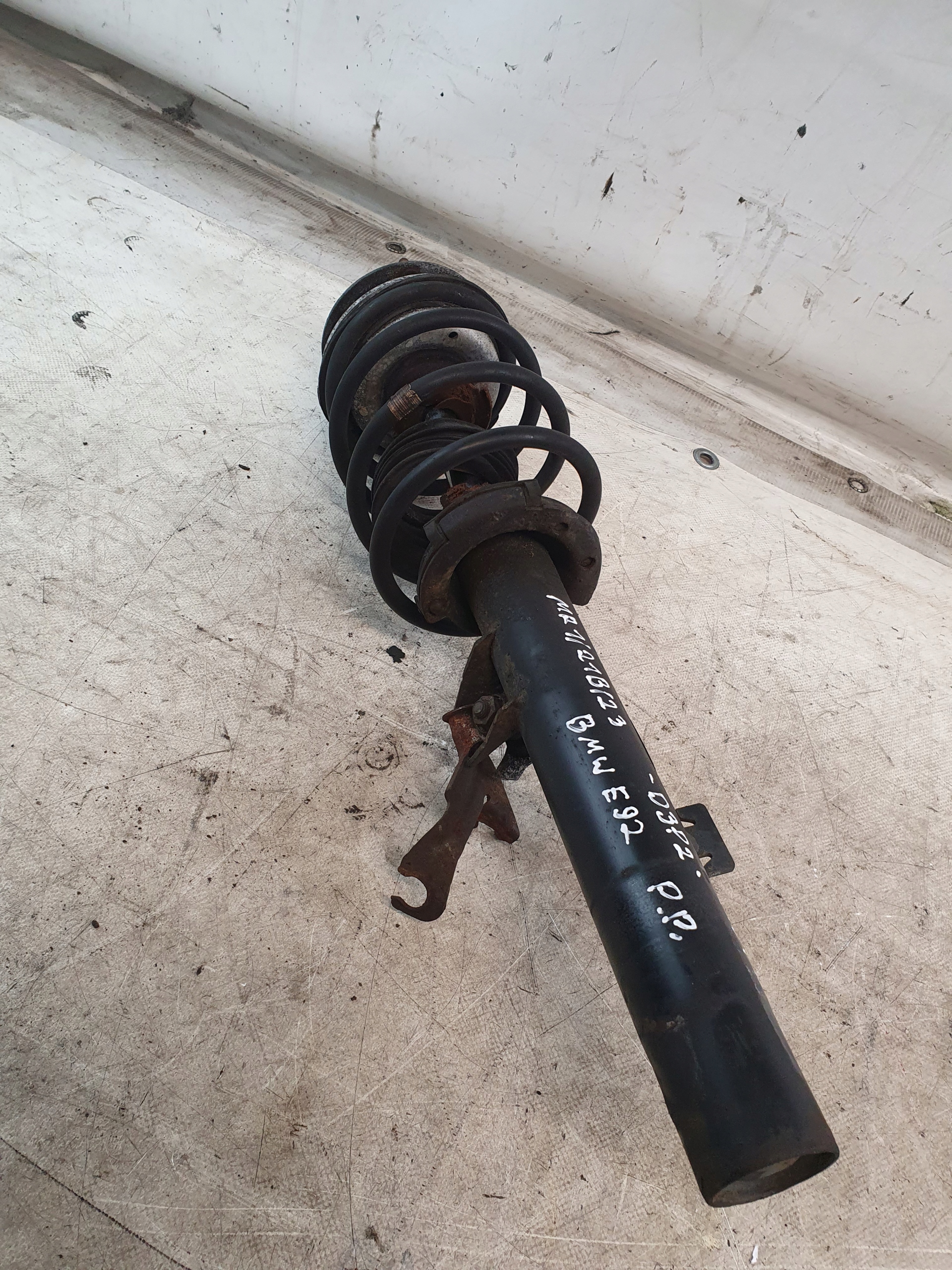 shock absorber right front 6771178 BMW E92 2.5B 06r.