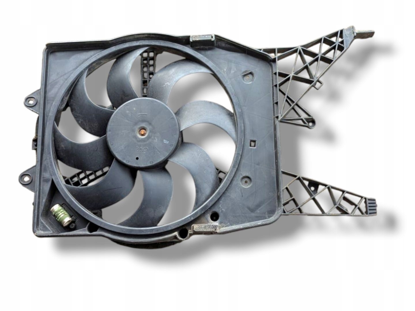 ventilátor chladiče Opel Corsa D facelift 2013 466119570