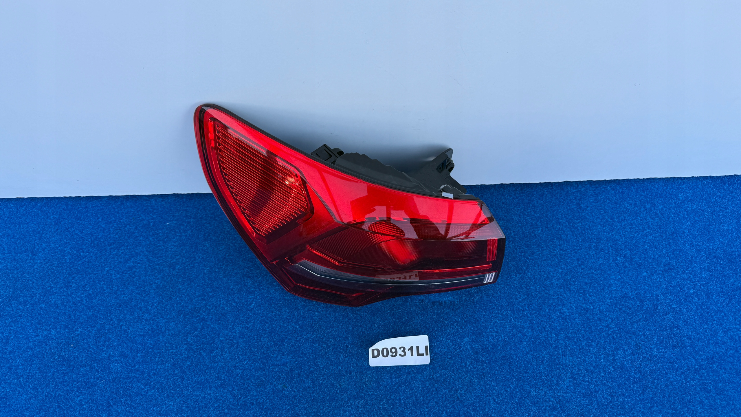 AUDI Q3 2 II 83A left light rear part rear 83A945069 D0931LI