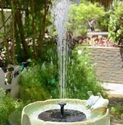 FONTANNY OGORDOWE POMPA DO OCZKA WODNEGO ZASILANA ENERGIA SŁONECZNĄ Producent Azaris