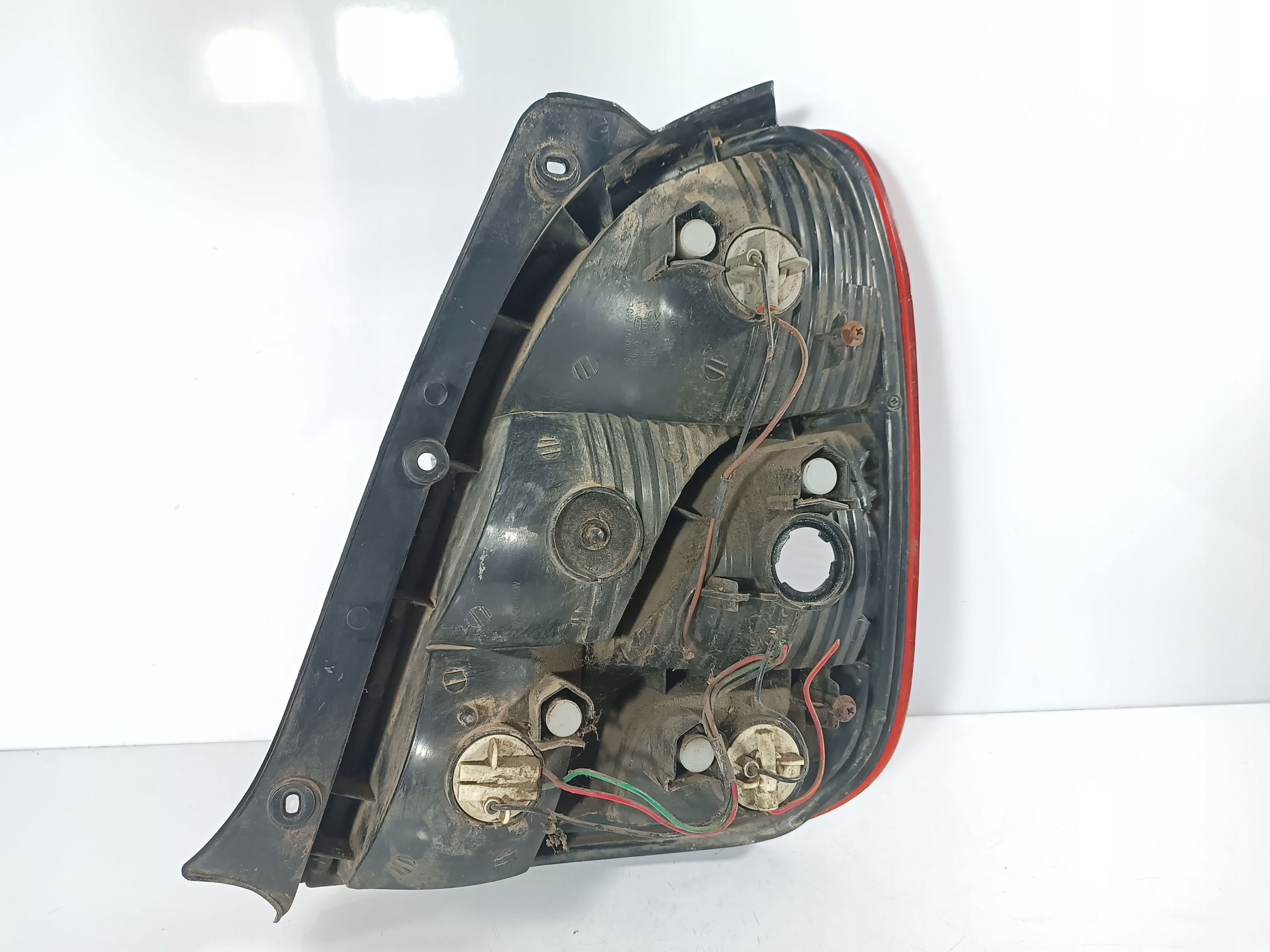 Kia Carens 1 and 99-02 light rear rear part left