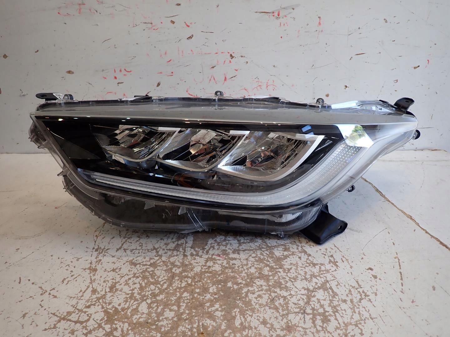 light front left TOYOTA YARIS IV V 2020- FULL LED