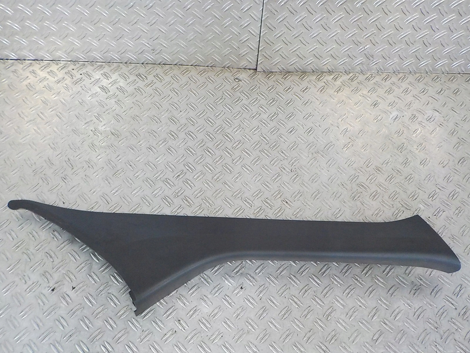 9076901200 - SPRINTER 907 18-22 ЗАЩИТА ПРАВОЙ СТОЙКИ