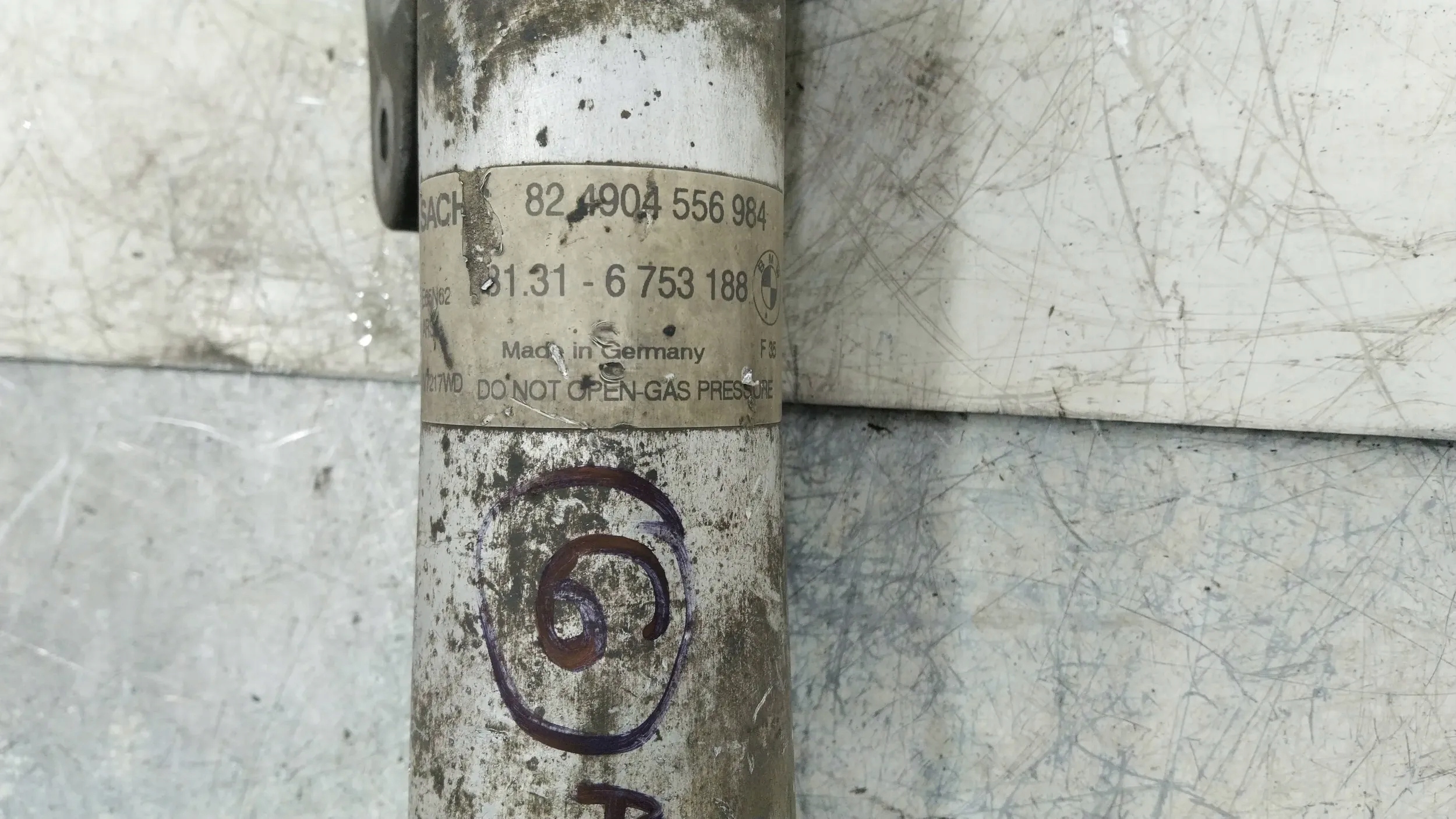 shock absorber right front 6753188 BMW E65