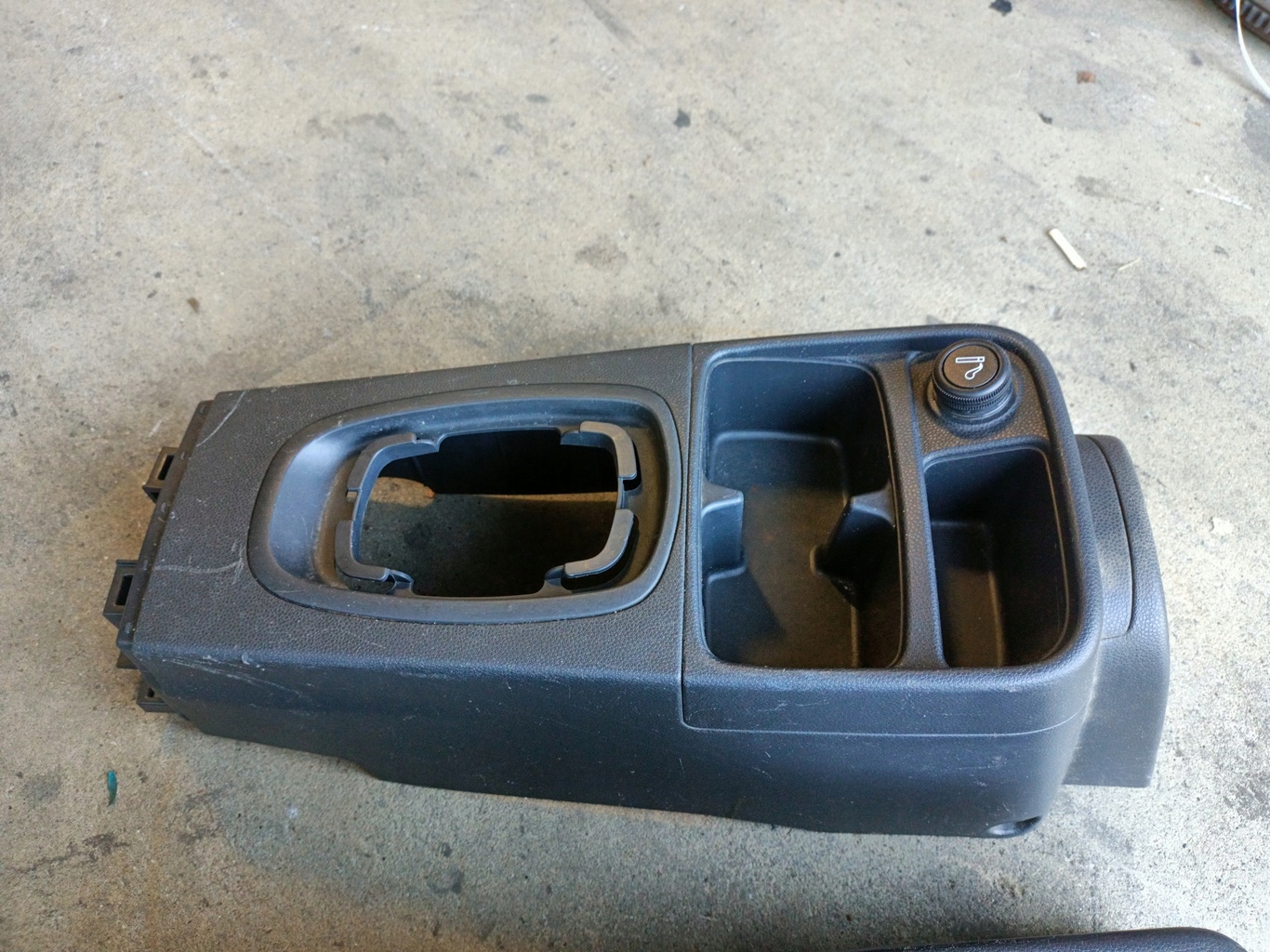 тунель середина suzuki IGNIS