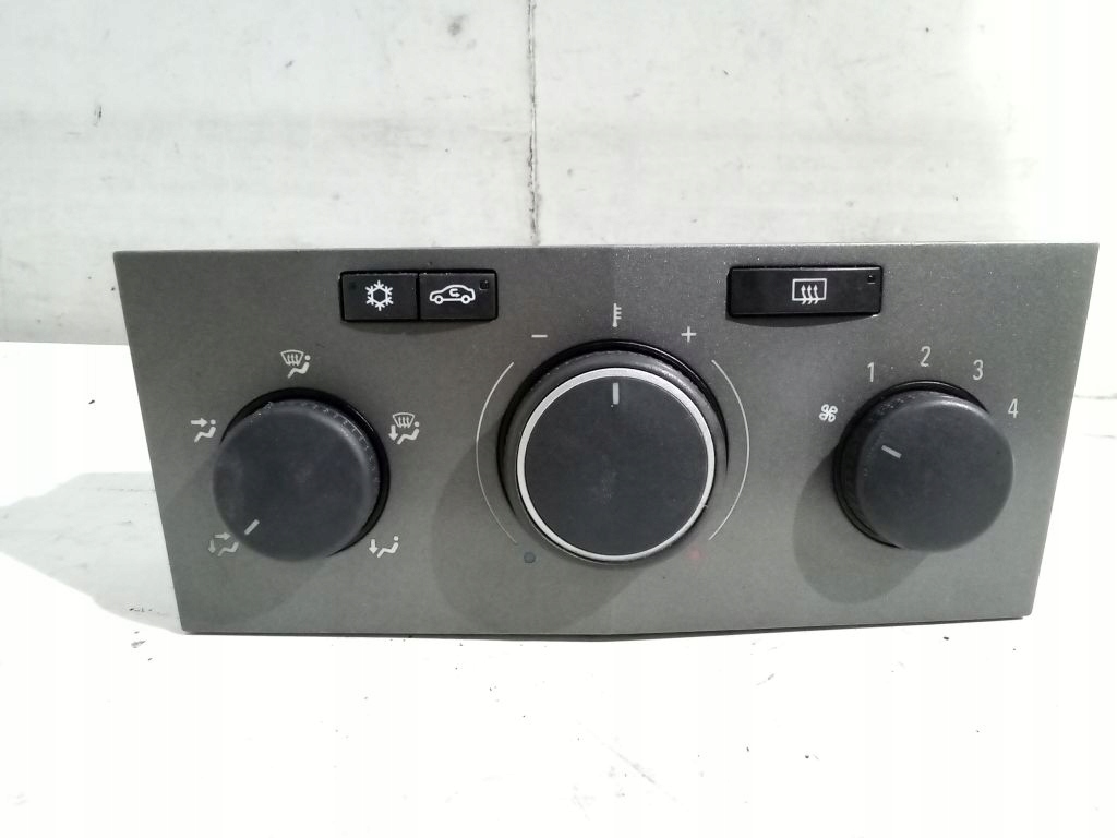 Opel Astra H III 3 panel BOCCHETTE 13201300