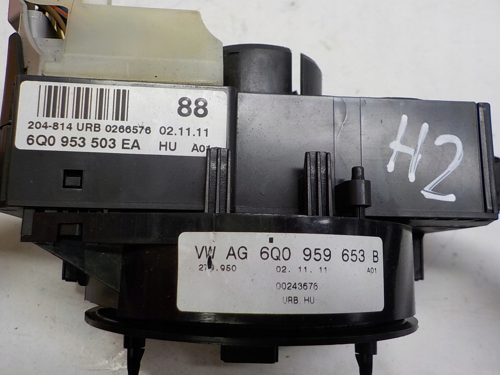 VOLKSWAGEN POLO V commande levier commodo sous volant 6Q0953503EA 6Q0959653B BRU