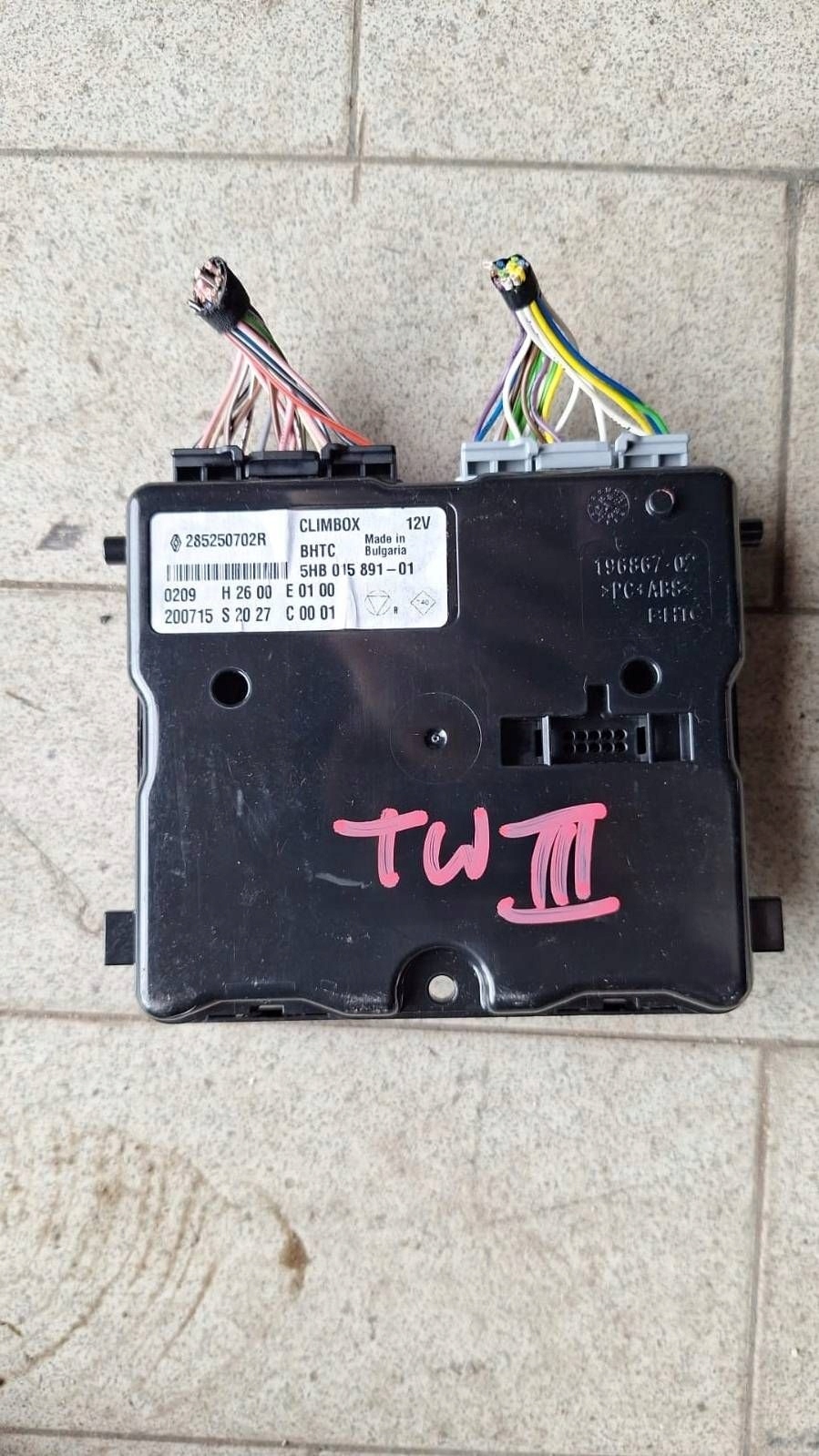 module control unit RENAULT TWINGO III LIFT 285250702R