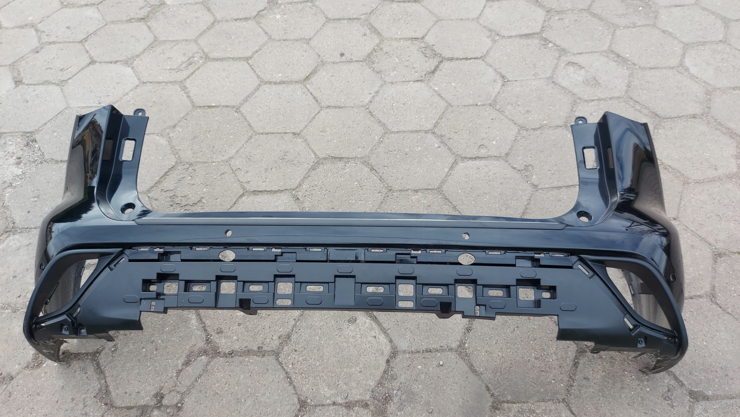 bumper rear part rear TOYOTA HIGHLANDER IV 19- PDC