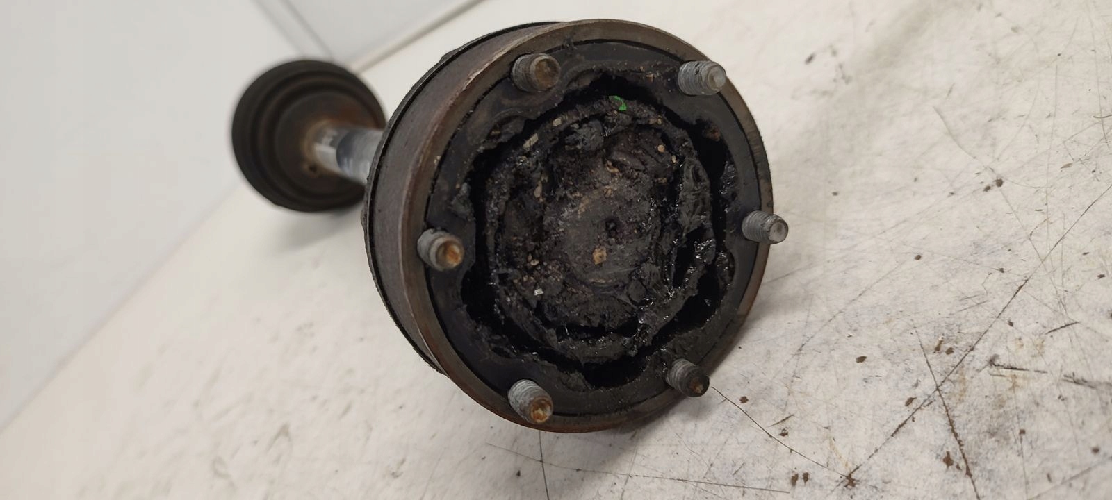 semi-axis left short. Audi A1 1,2 TSI