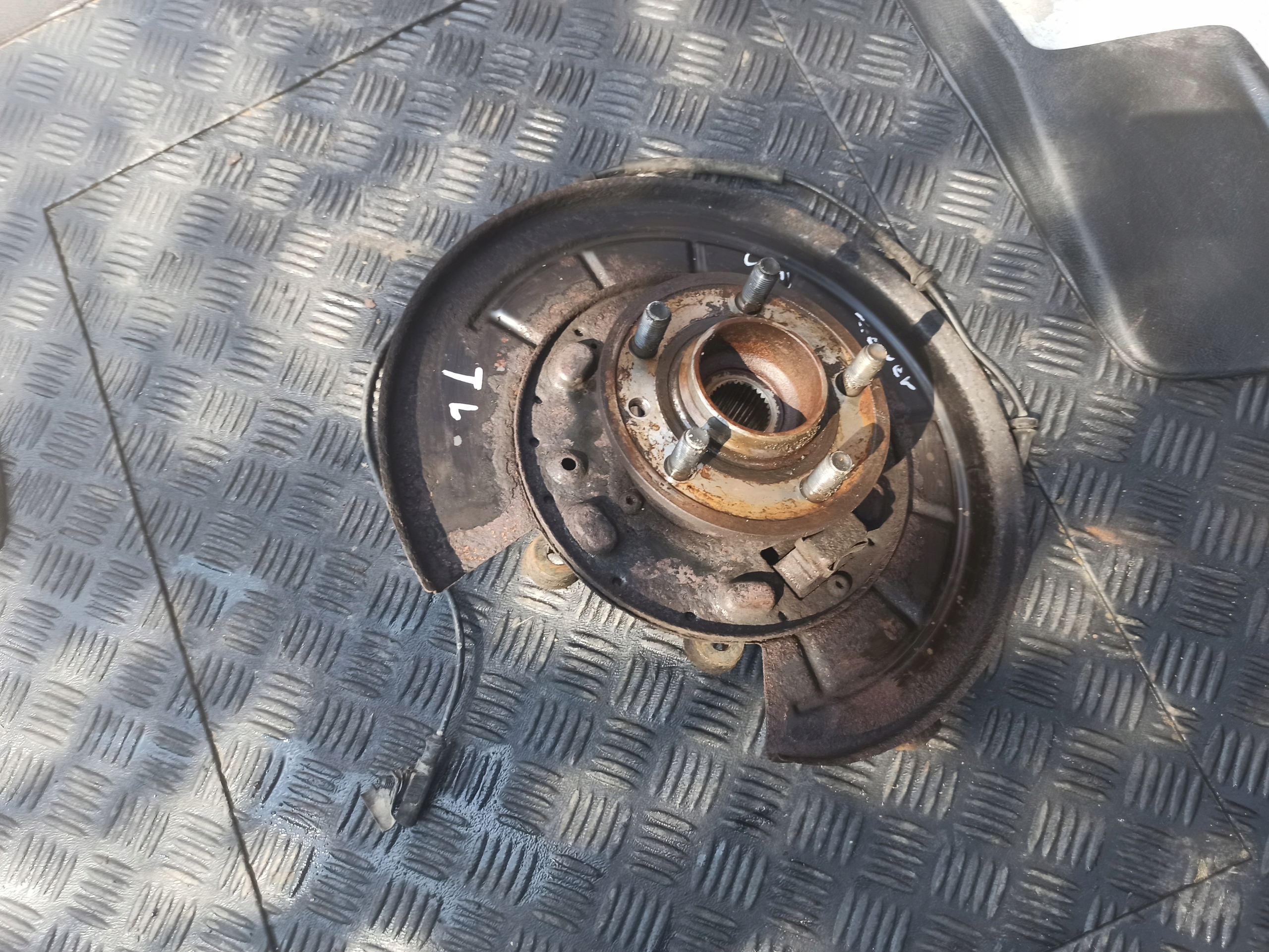 КРОСОВЕР МАТОЧИНА ЛІВИЙ ЗАДНІЙ DISCOVERY 4 IV