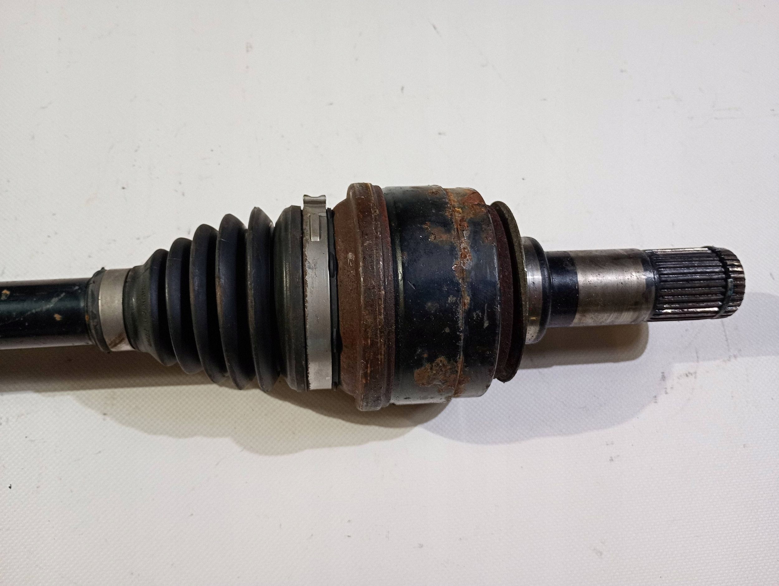 semi-axis left rear part rear left Chevrolet Camaro SS 6.2 v8 2009-2015