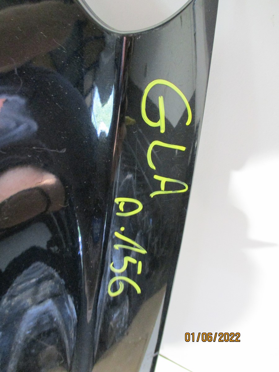 fender right MERCEDES GLA