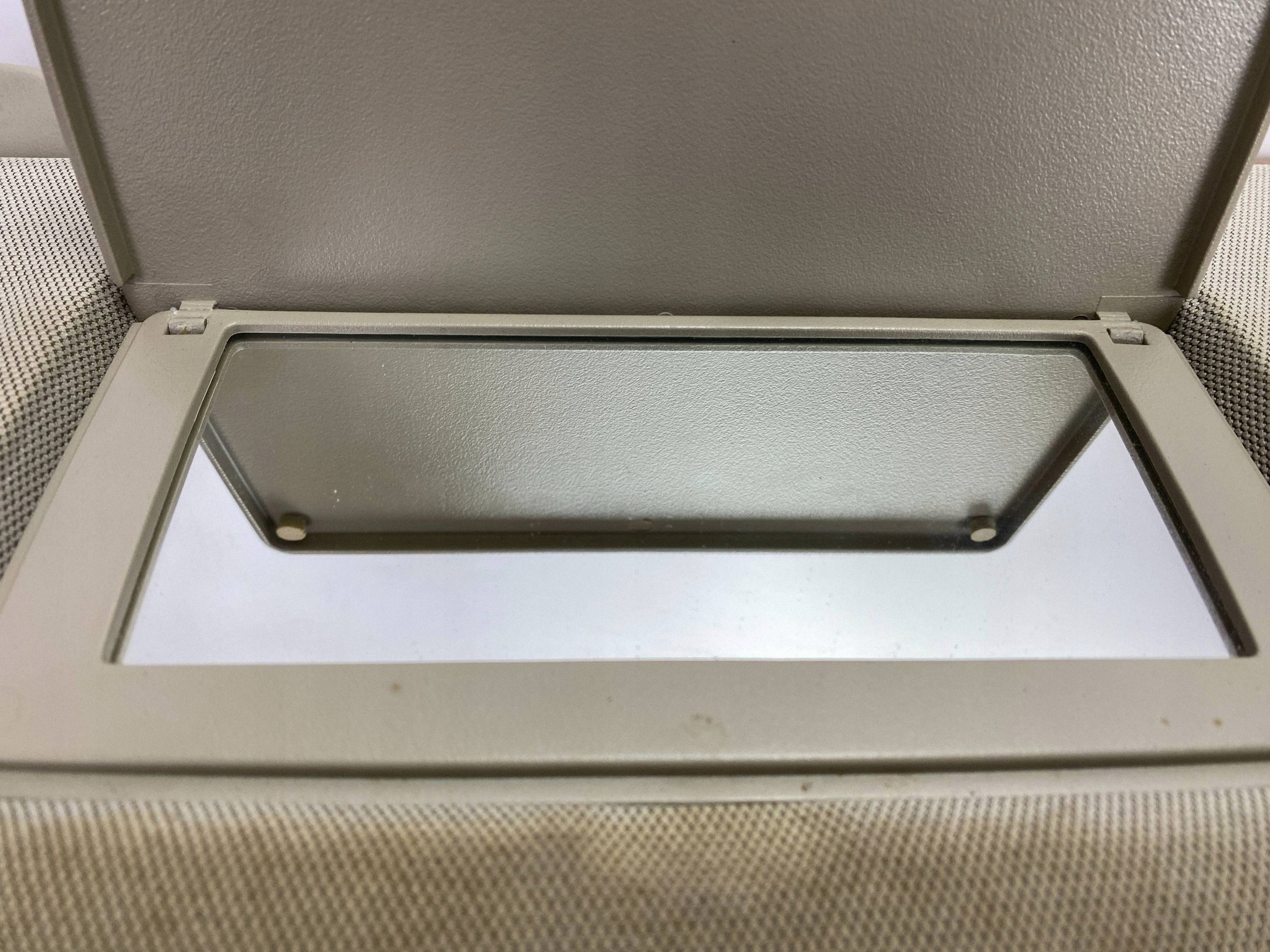 cover przeciwsloneczna left Cadillac Escalade IV 2015+