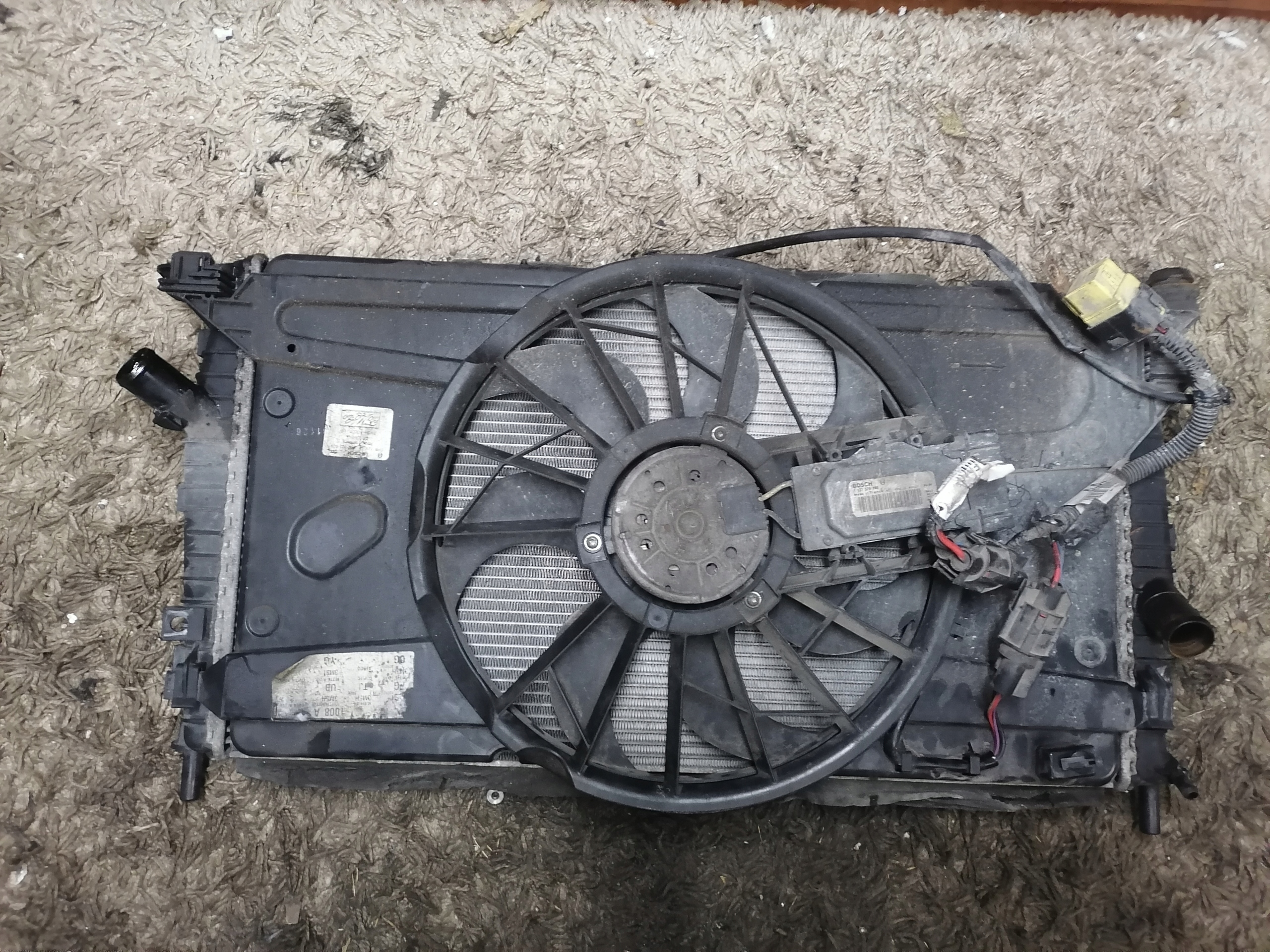 water cooler Z WENTYLATOREM FORD C MAX 2.0 TDCI