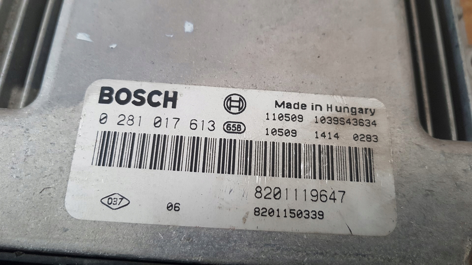 control unit of the engine RENAULT LAGUNA III 3 2.0 DCI