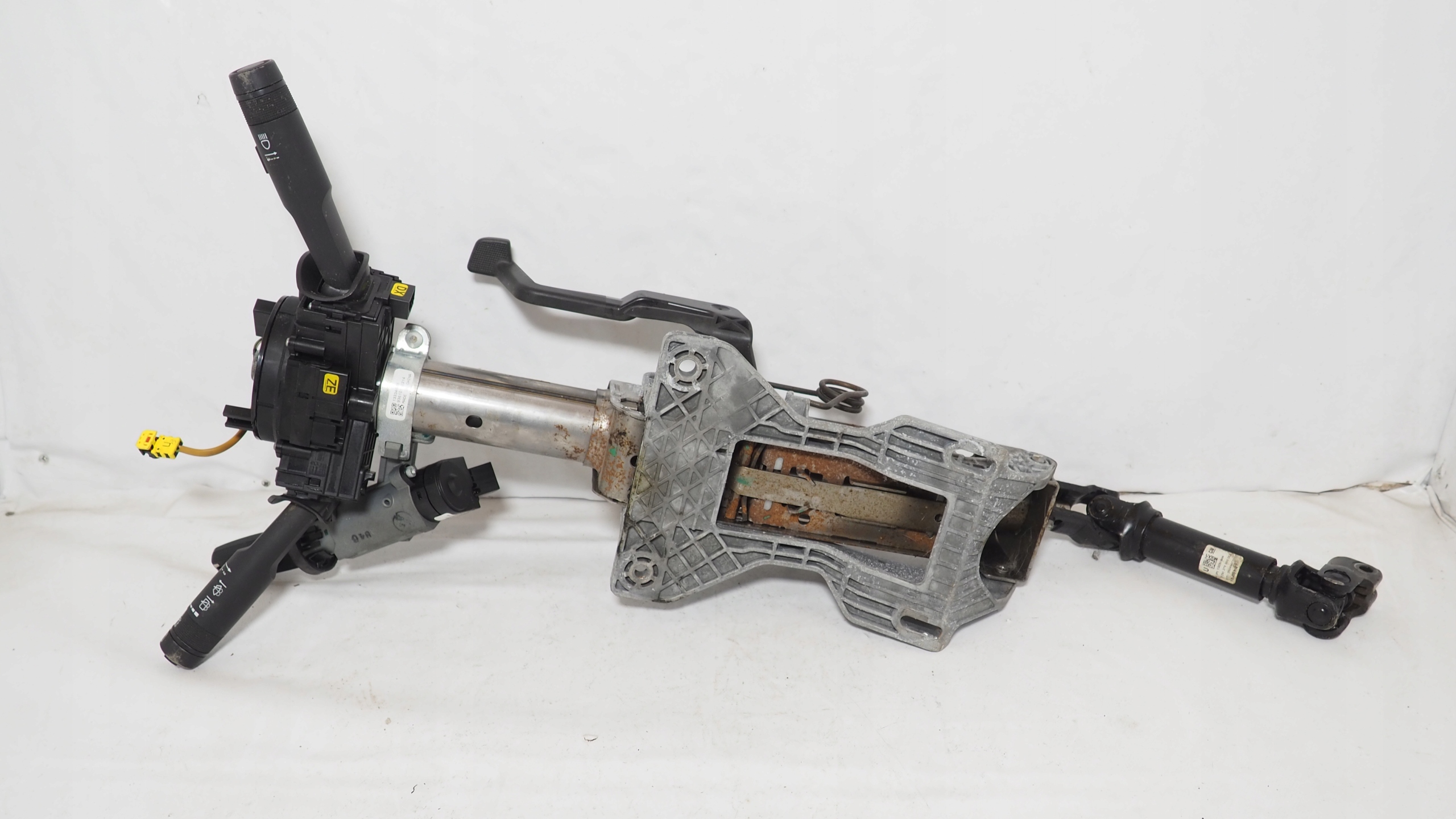 Opel Astra IV J steering wheel rod 13328668