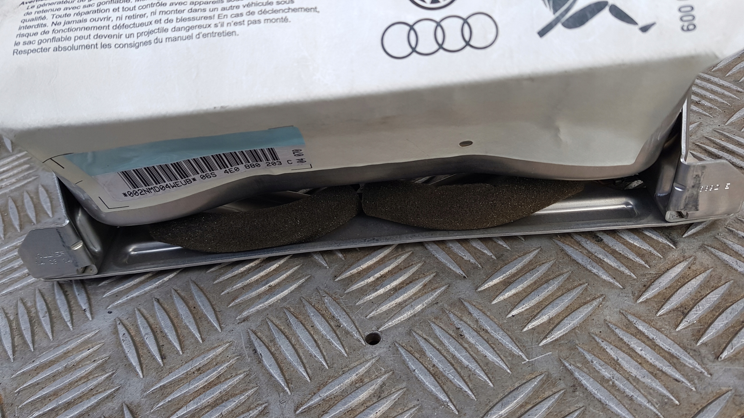 AUDI A8 D3 passenger airbag airbag 4E0880203C