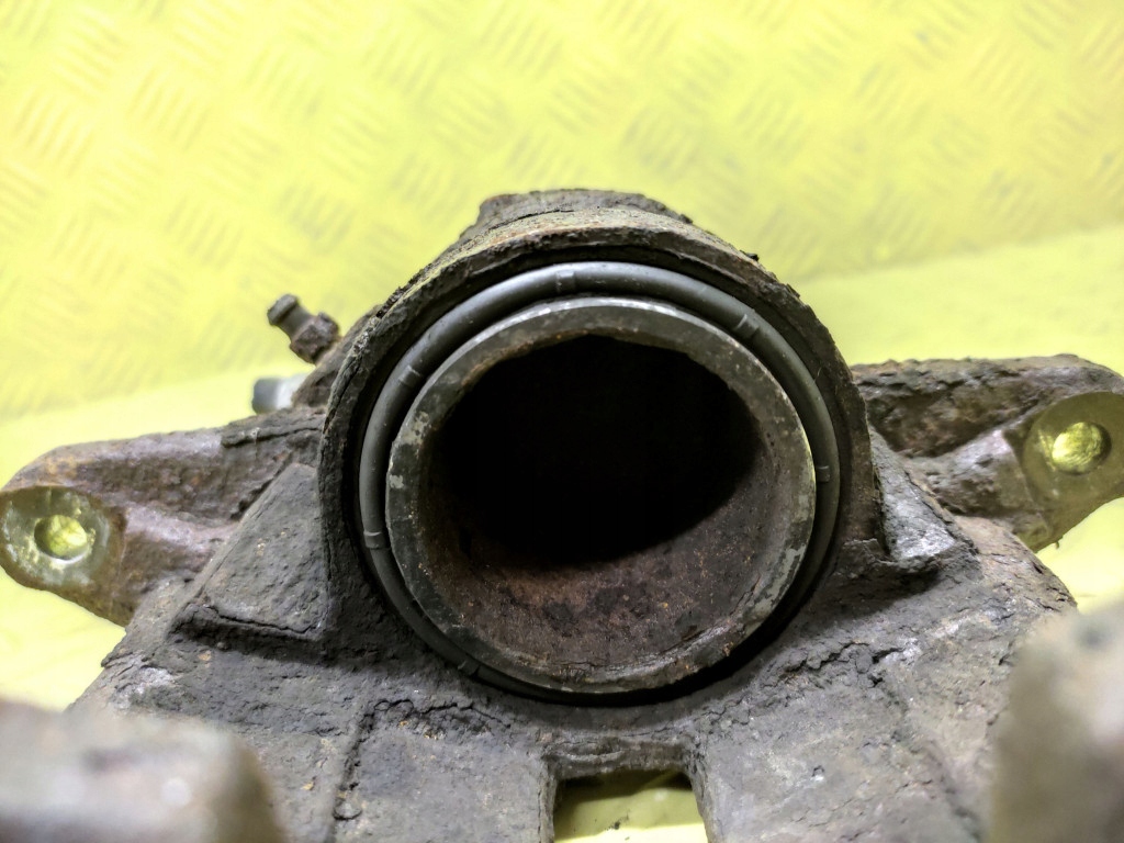 PEUGEOT PARTNER 1.4 caliper brake left front