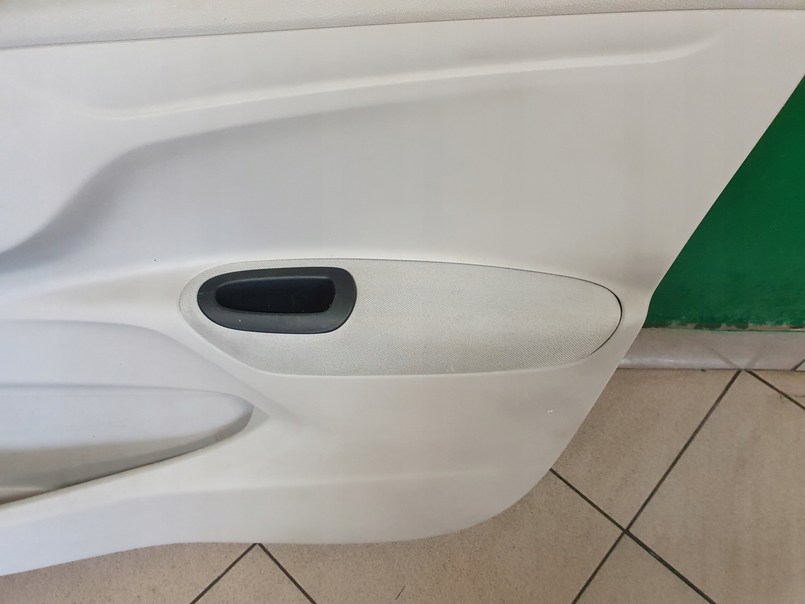 upholstery side right front jasny Peugeot 301