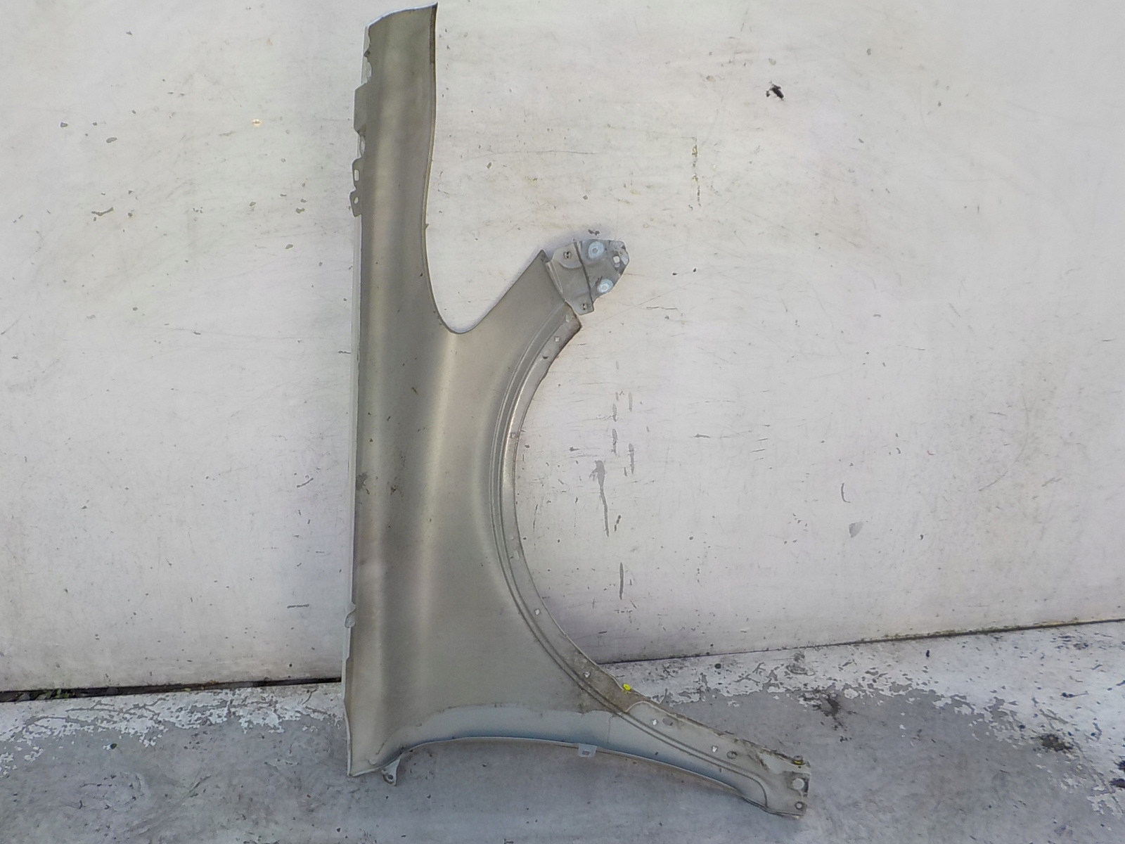 590 VOLVO C30 LIFT fender left front front