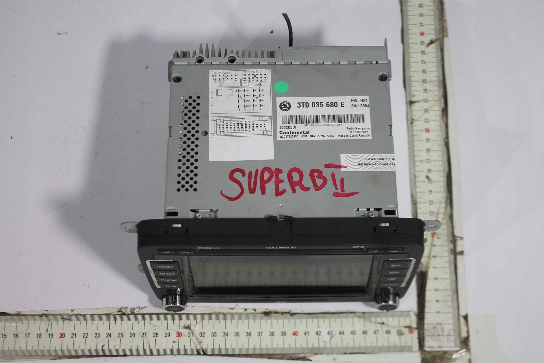RADIO NAWIGACJA COLUMBUS 3T0035680E SUPERB II 08- Numer katalogowy części 3T0035680E