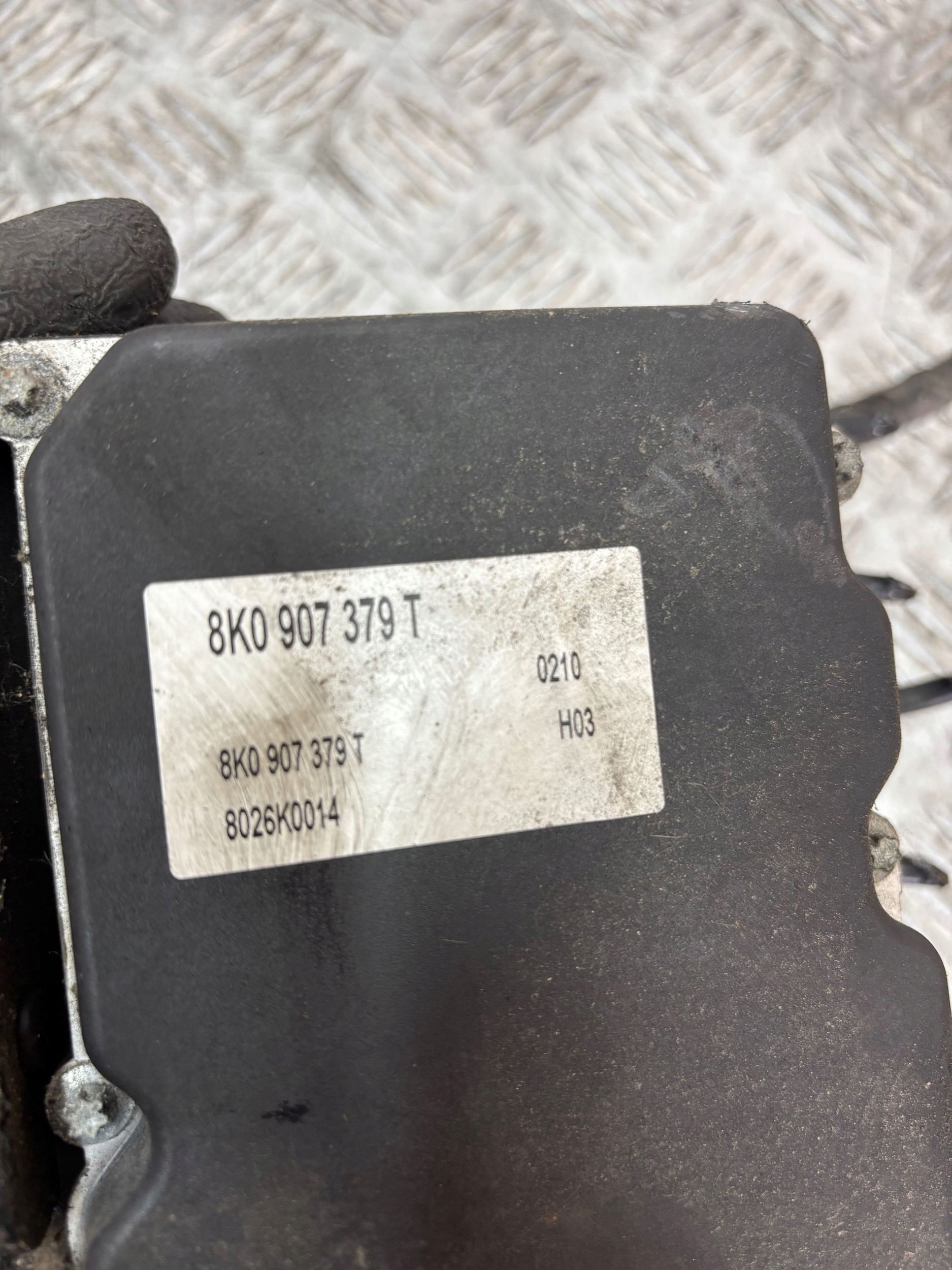 pump ABS AUDI A4 B8 8K0907379T