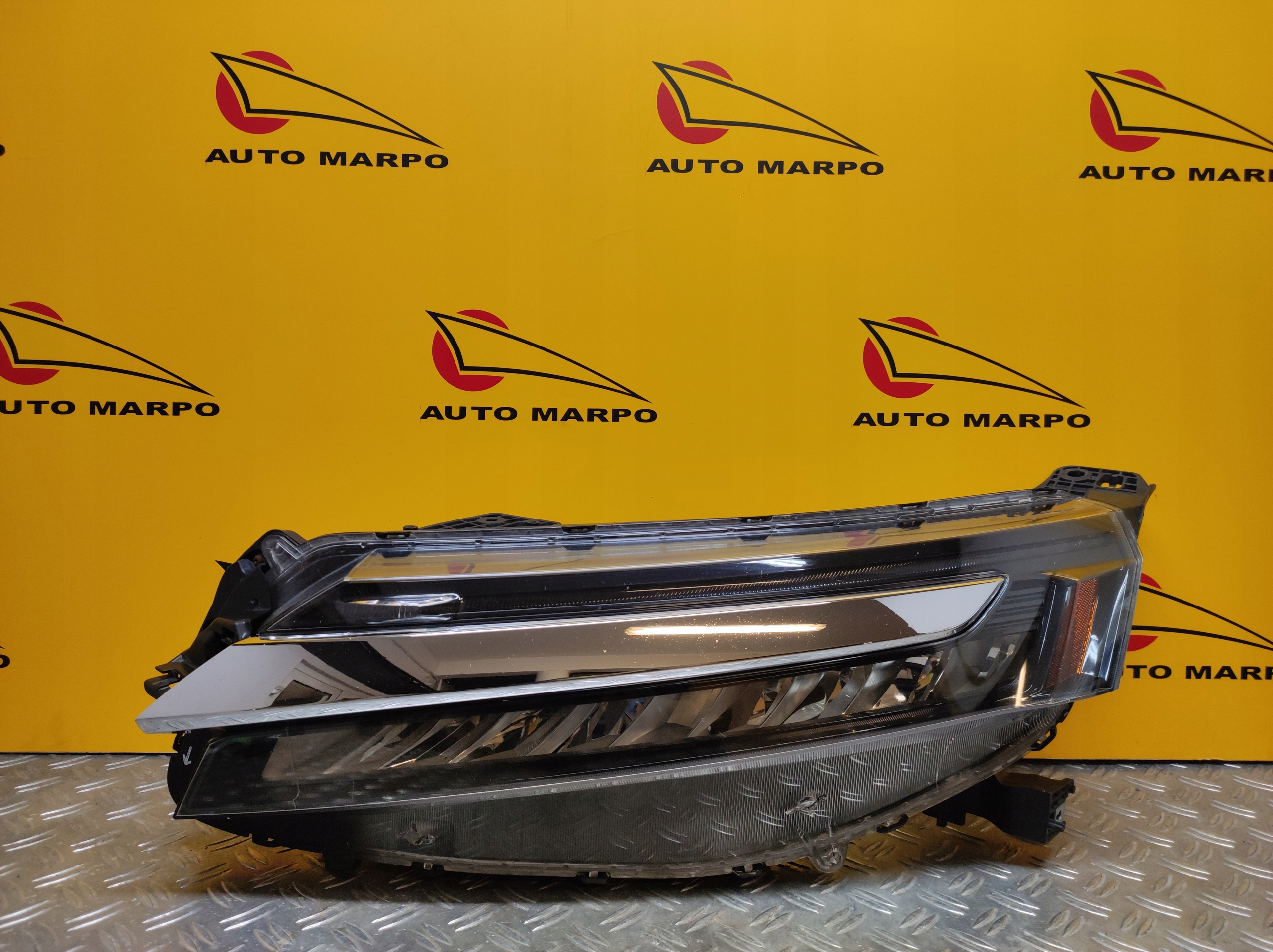 HONDA CLARITY 2018- REFLEKTOR LAMPA LED LEWA USA Strona zabudowy lewa