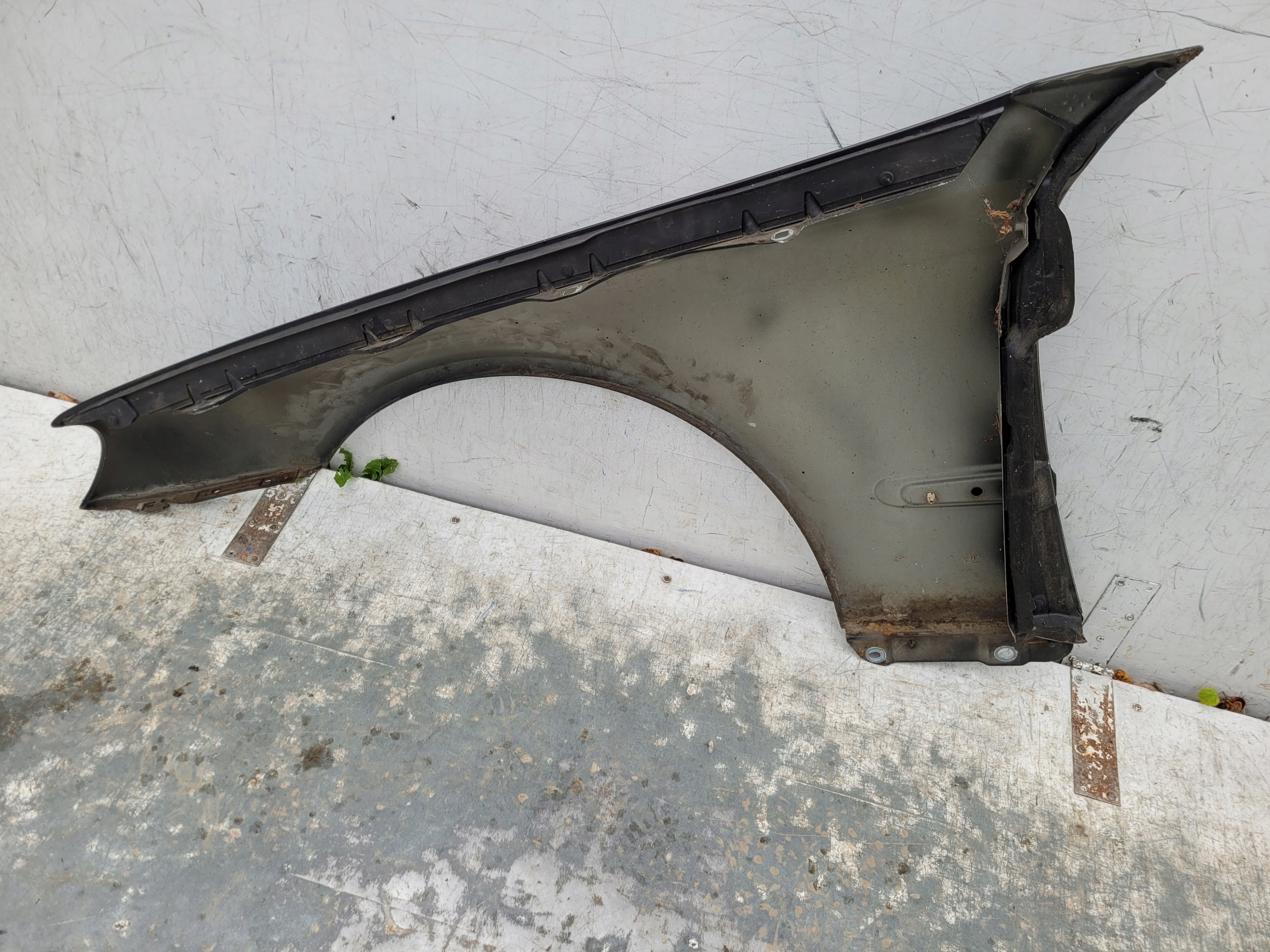 Mercedes CLK 209 C209 fender right front front