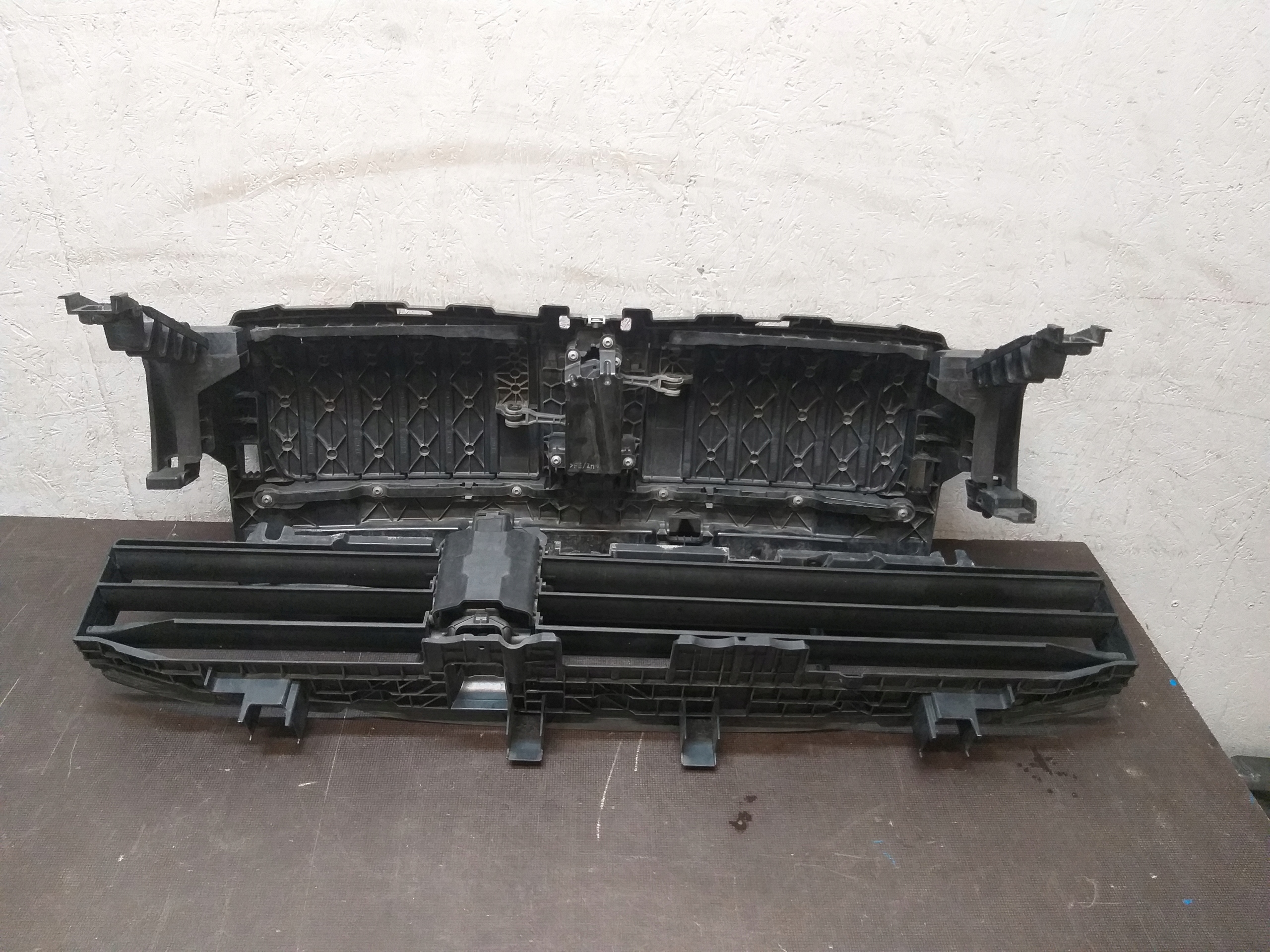 support panel for radiators intake air blinds air line BMW IV 4 G22